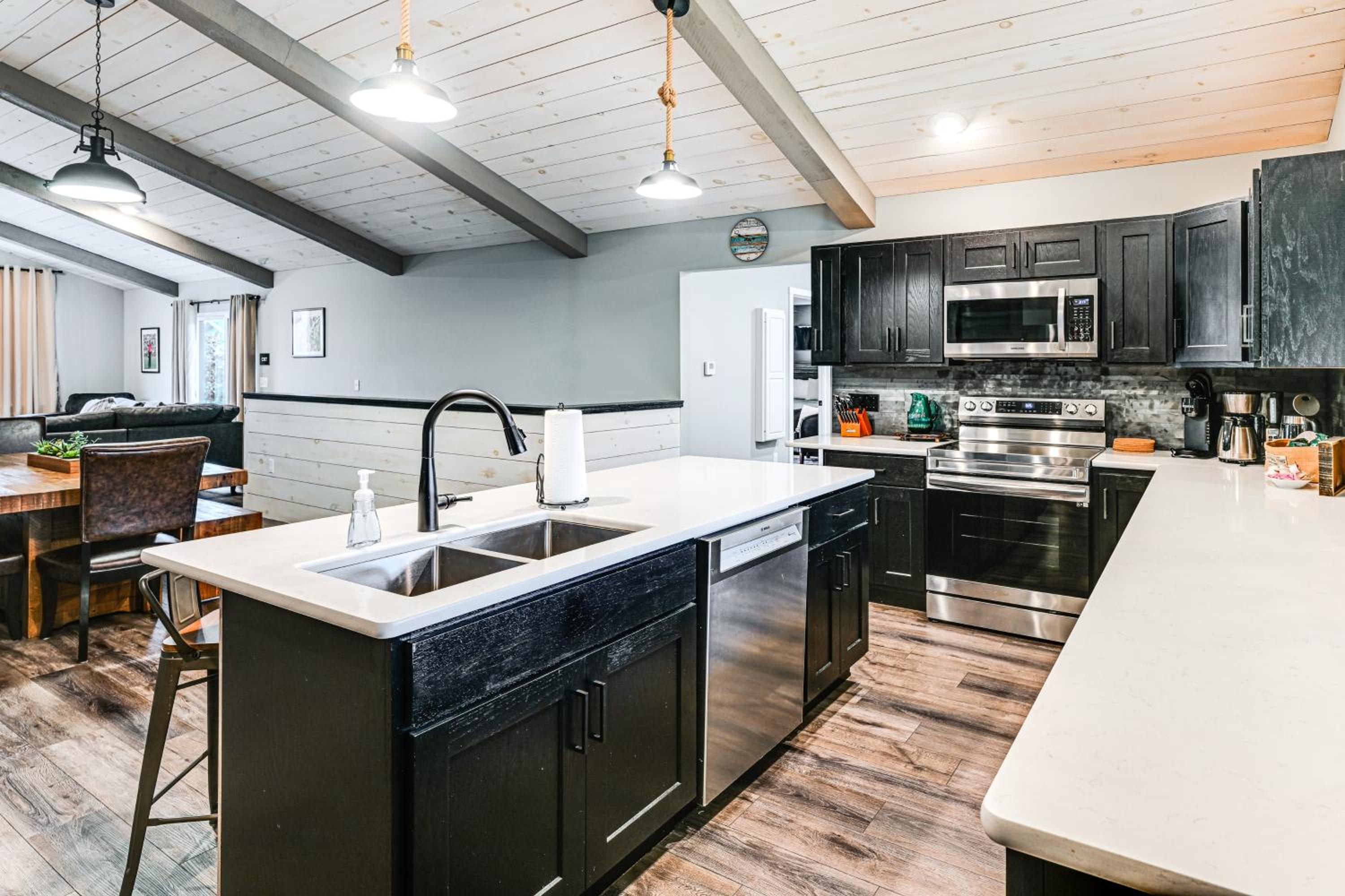 3 Mi to Sand Valley Golf Retreat By the Beach!