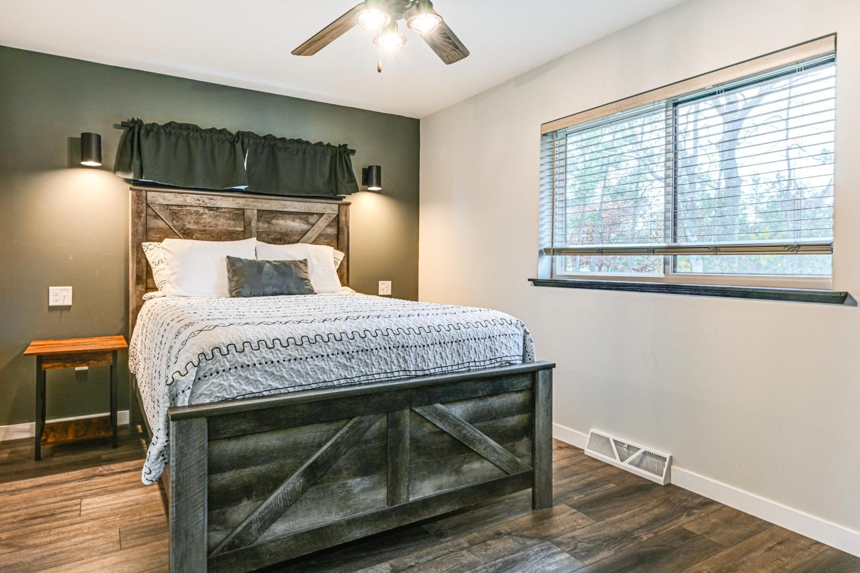 3 Mi to Sand Valley Golf Retreat By the Beach!