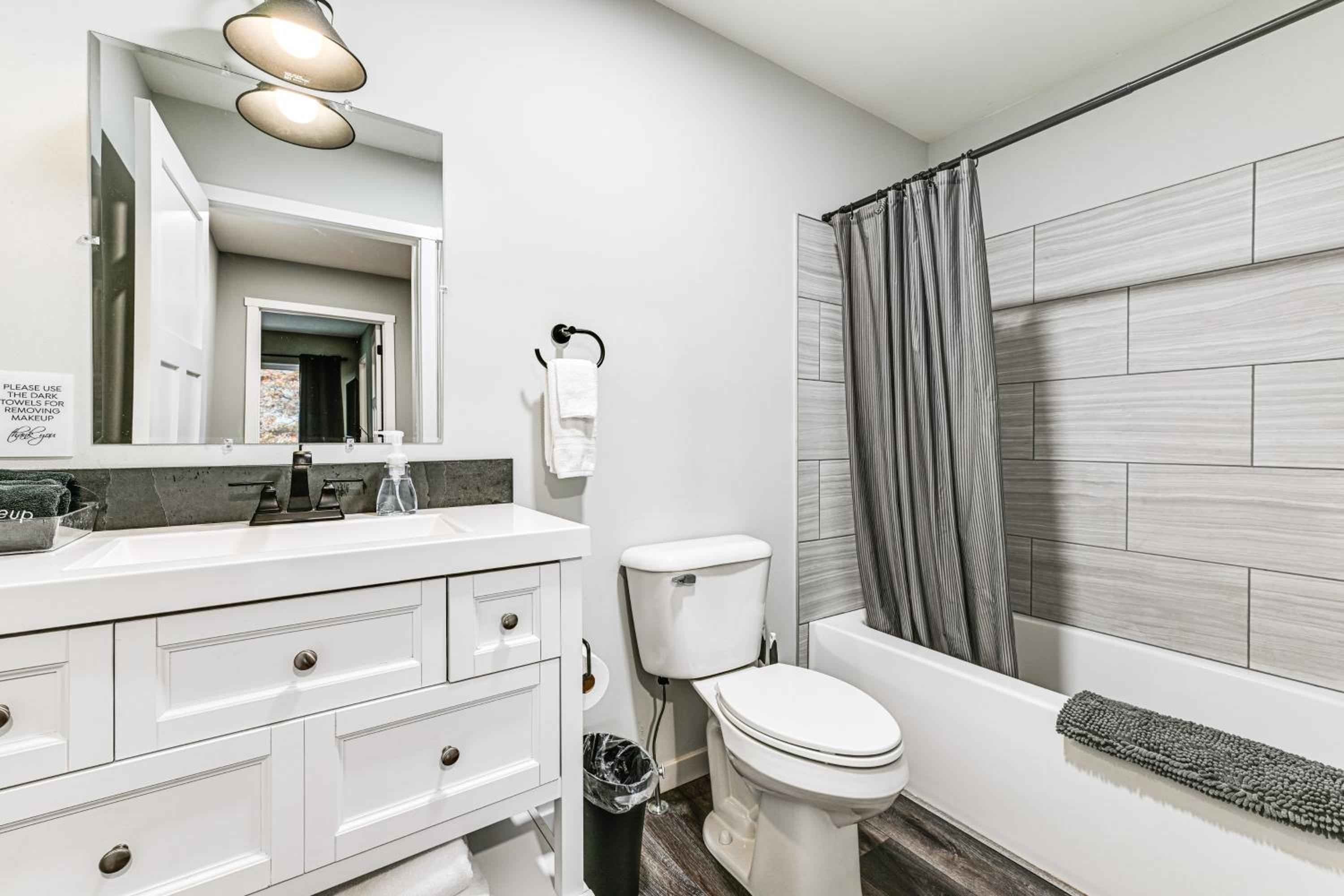 3 Mi to Sand Valley Golf Retreat By the Beach!