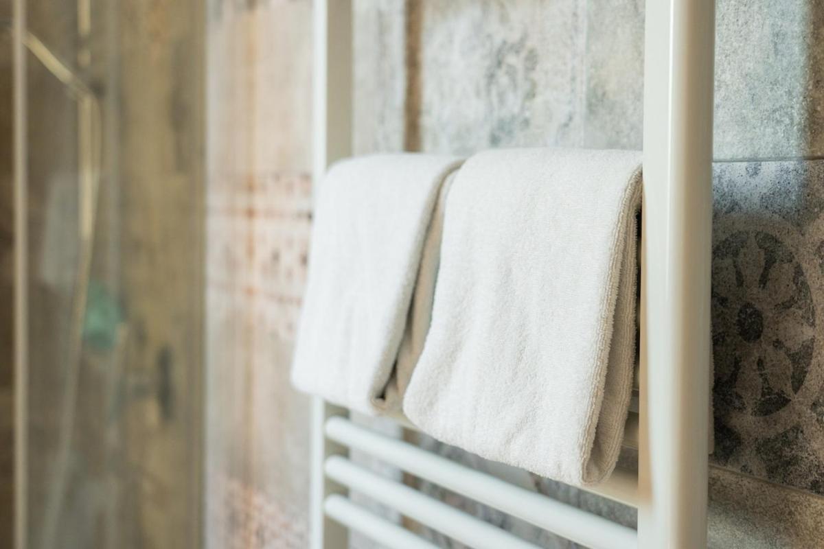 Emilia Suite Home