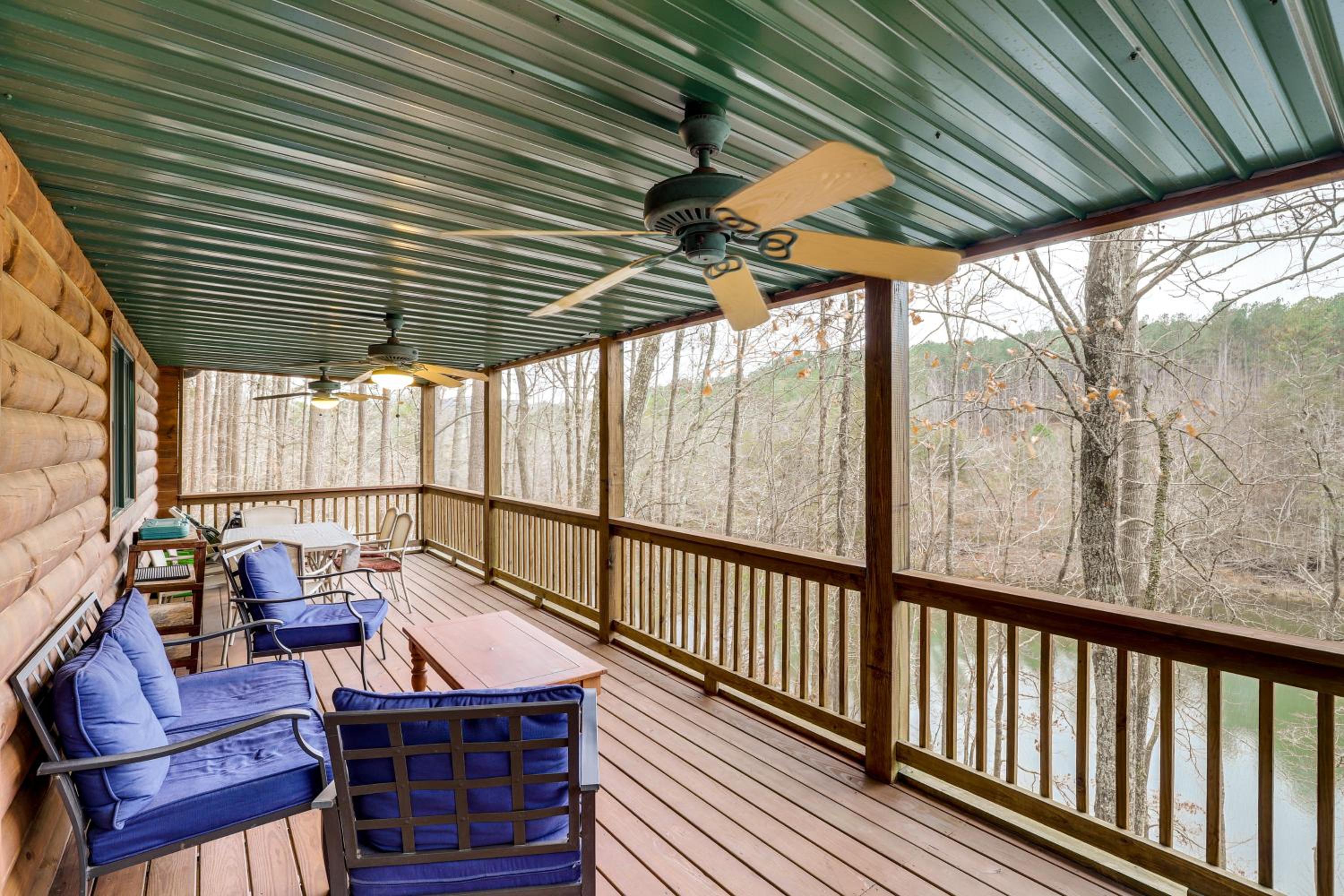 Views and Lake Access Secluded Cabin Escape in Nebo