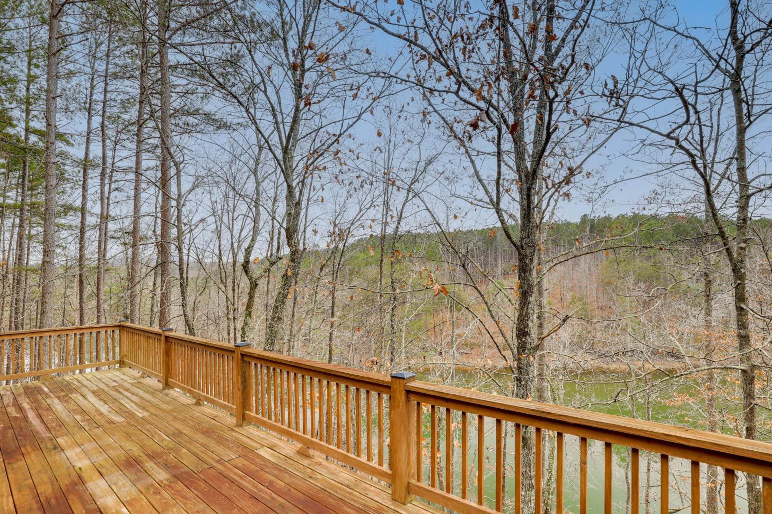 Views and Lake Access Secluded Cabin Escape in Nebo
