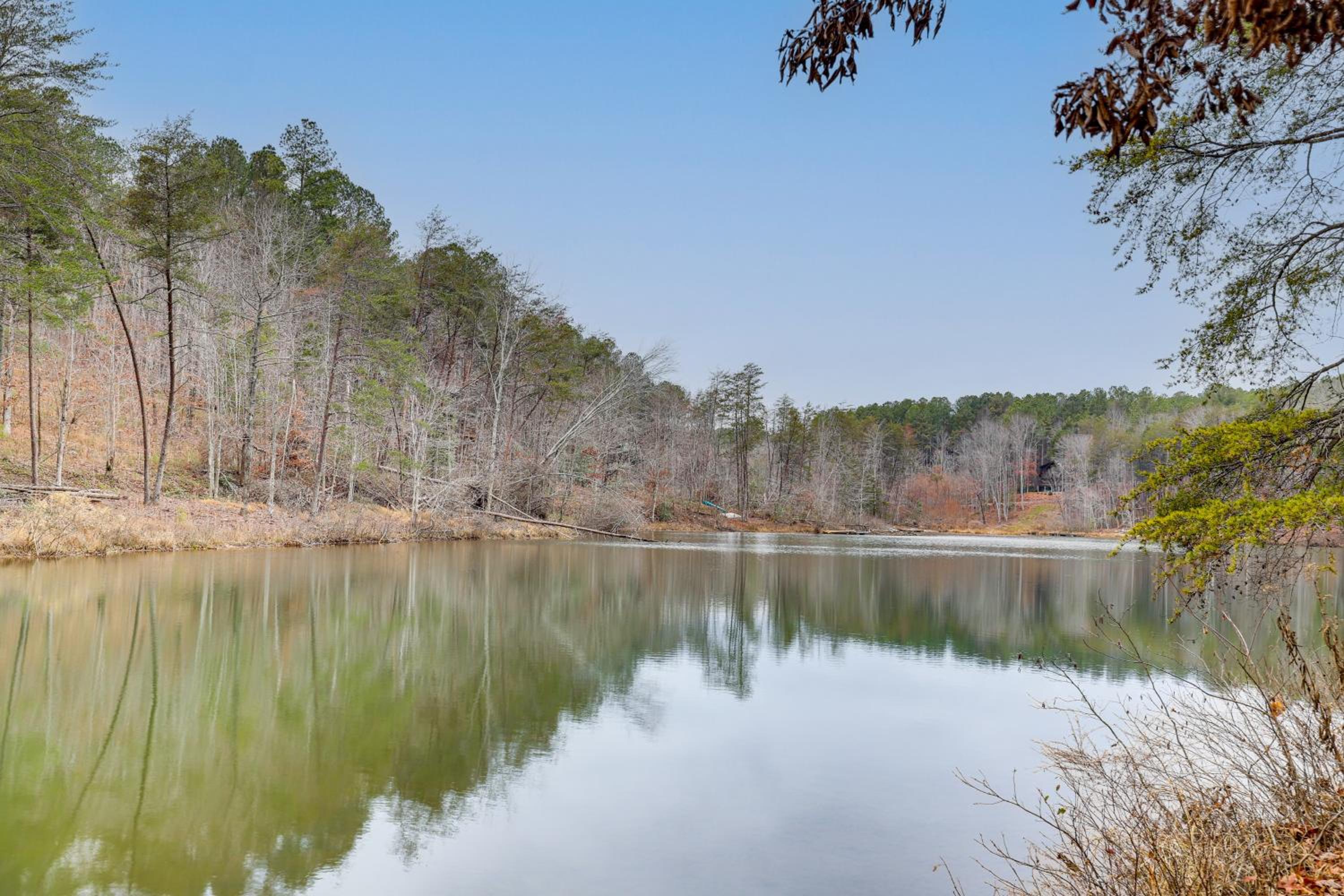 Views and Lake Access Secluded Cabin Escape in Nebo