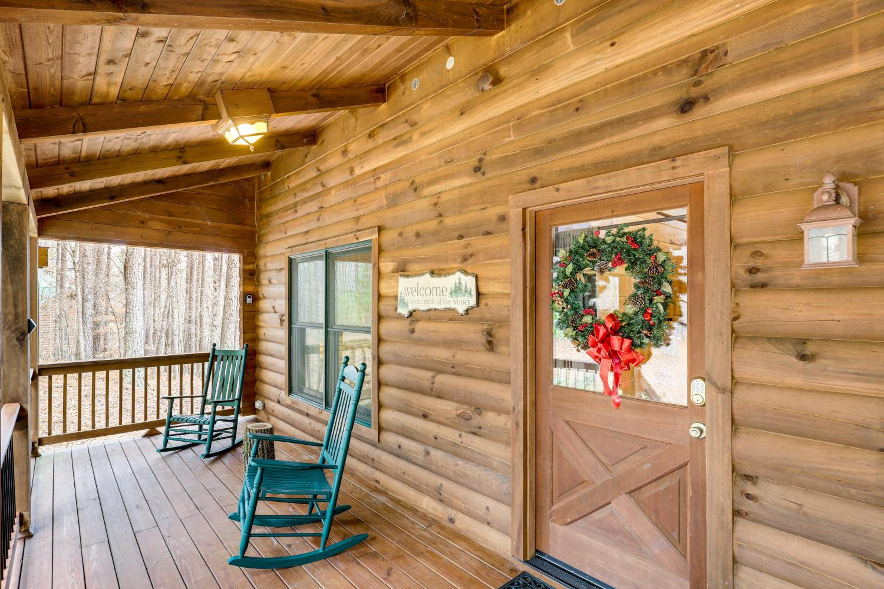 Views and Lake Access Secluded Cabin Escape in Nebo