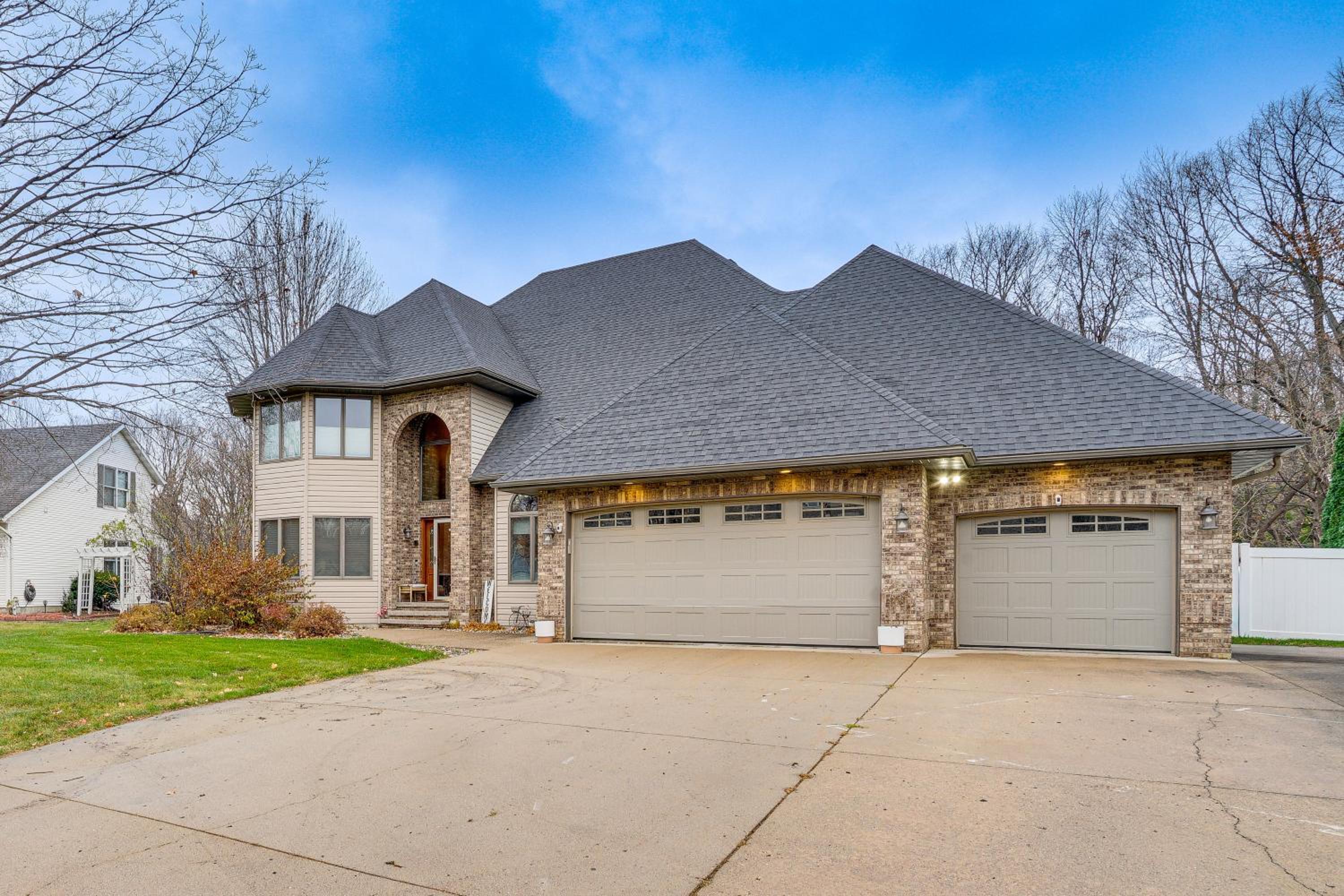Rare Gem on a Ravine, Family Home in North Mankato