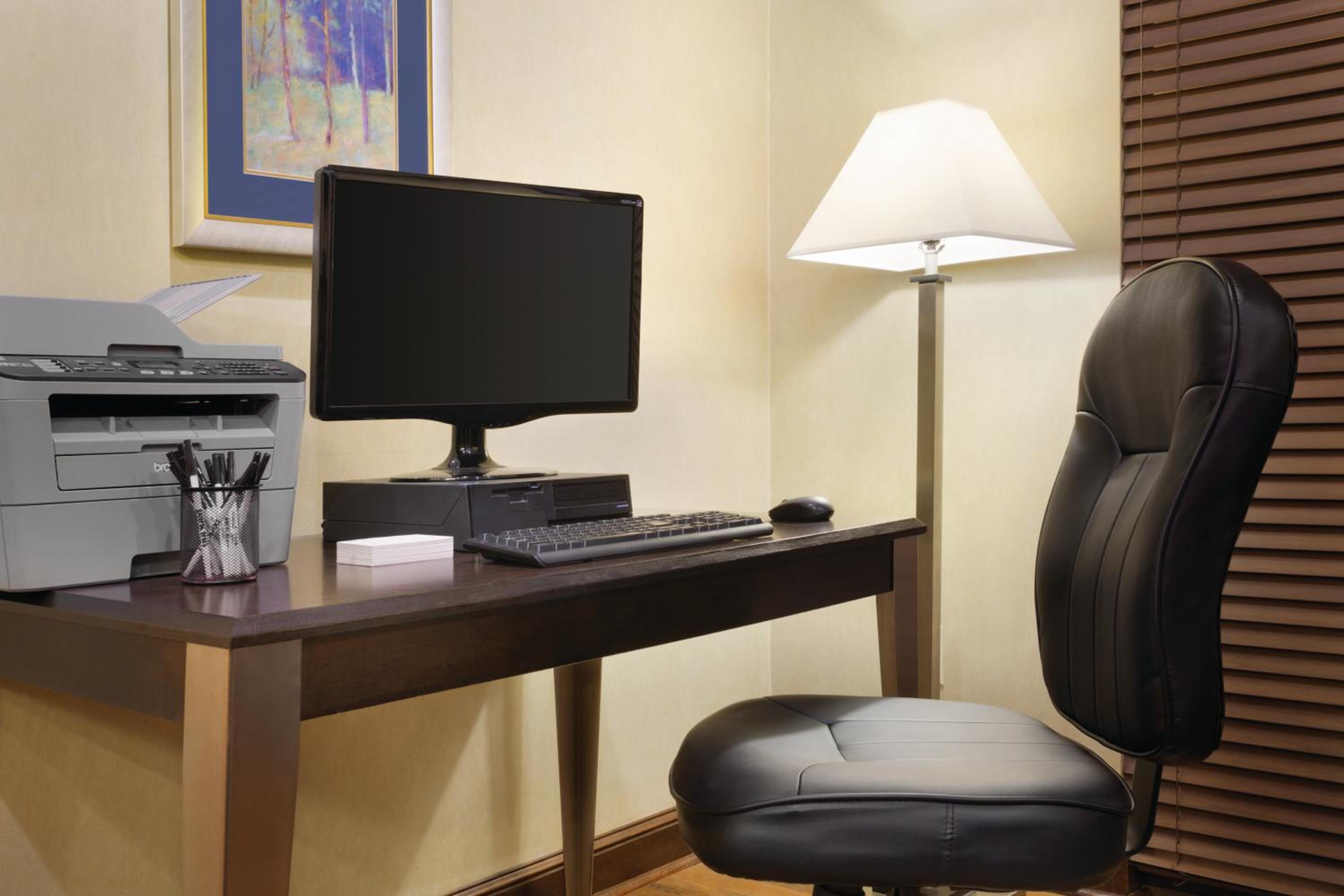 Albany Vacations - Park Inn by Radisson Albany - Property Image 1