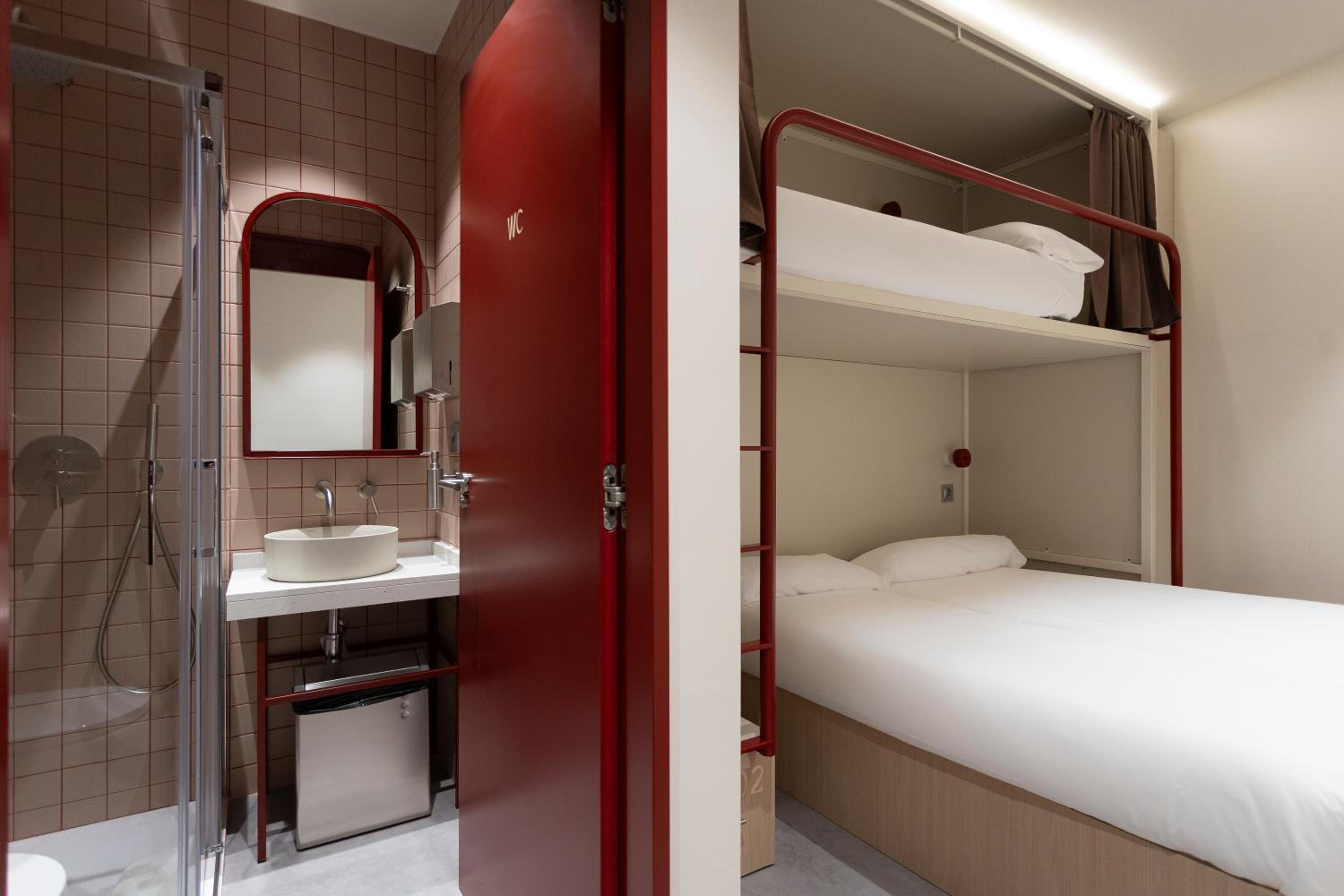 Camila Hostel Valencia