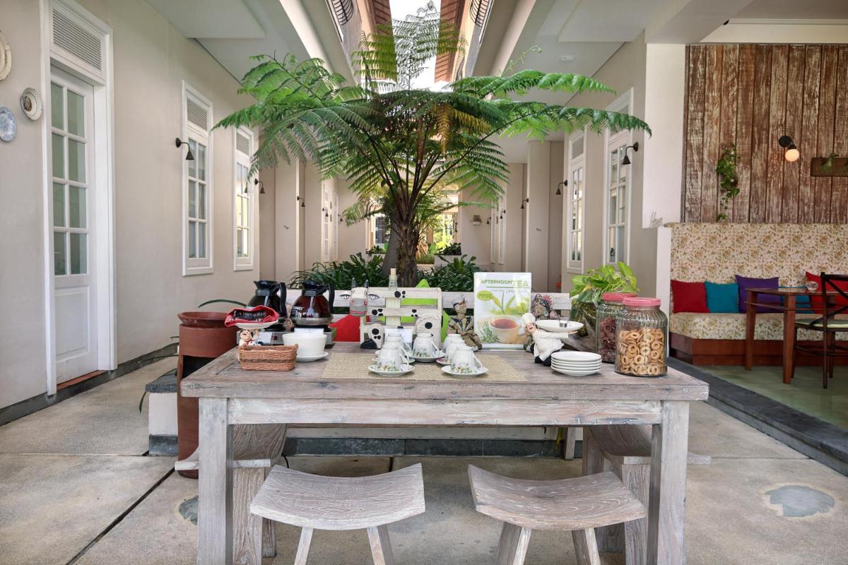 outdoor BBQ area