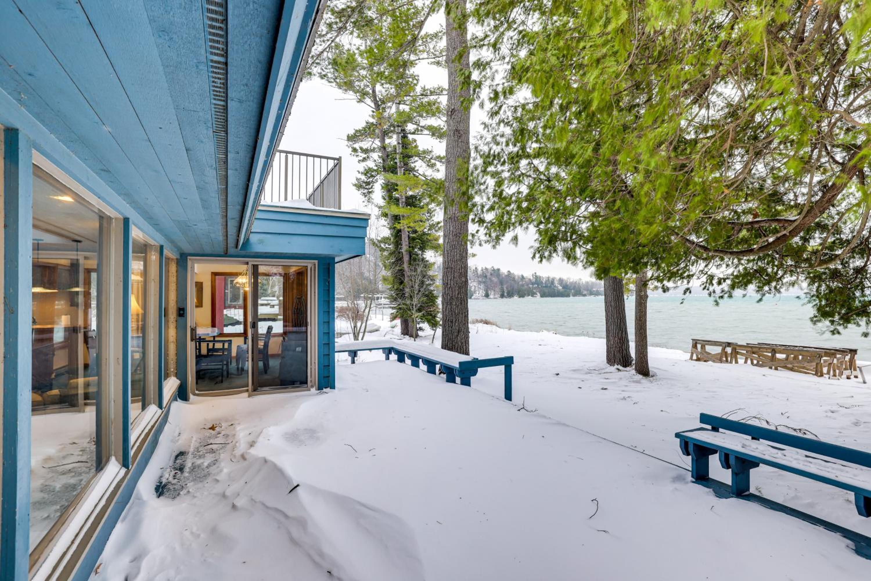 about 4,000 Sq Ft Cabin on Glen Lake Deck and Views!