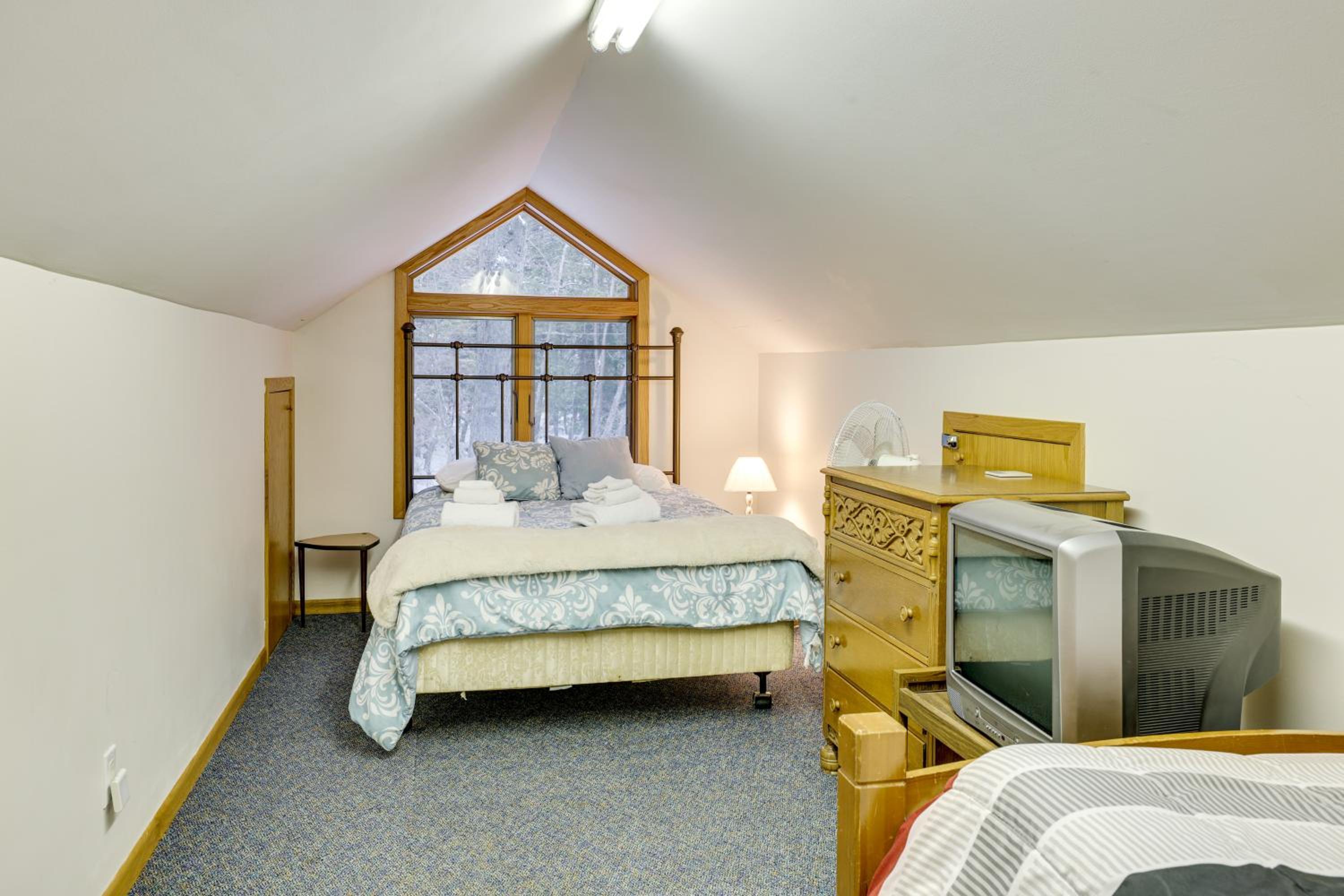 about 4,000 Sq Ft Cabin on Glen Lake Deck and Views!