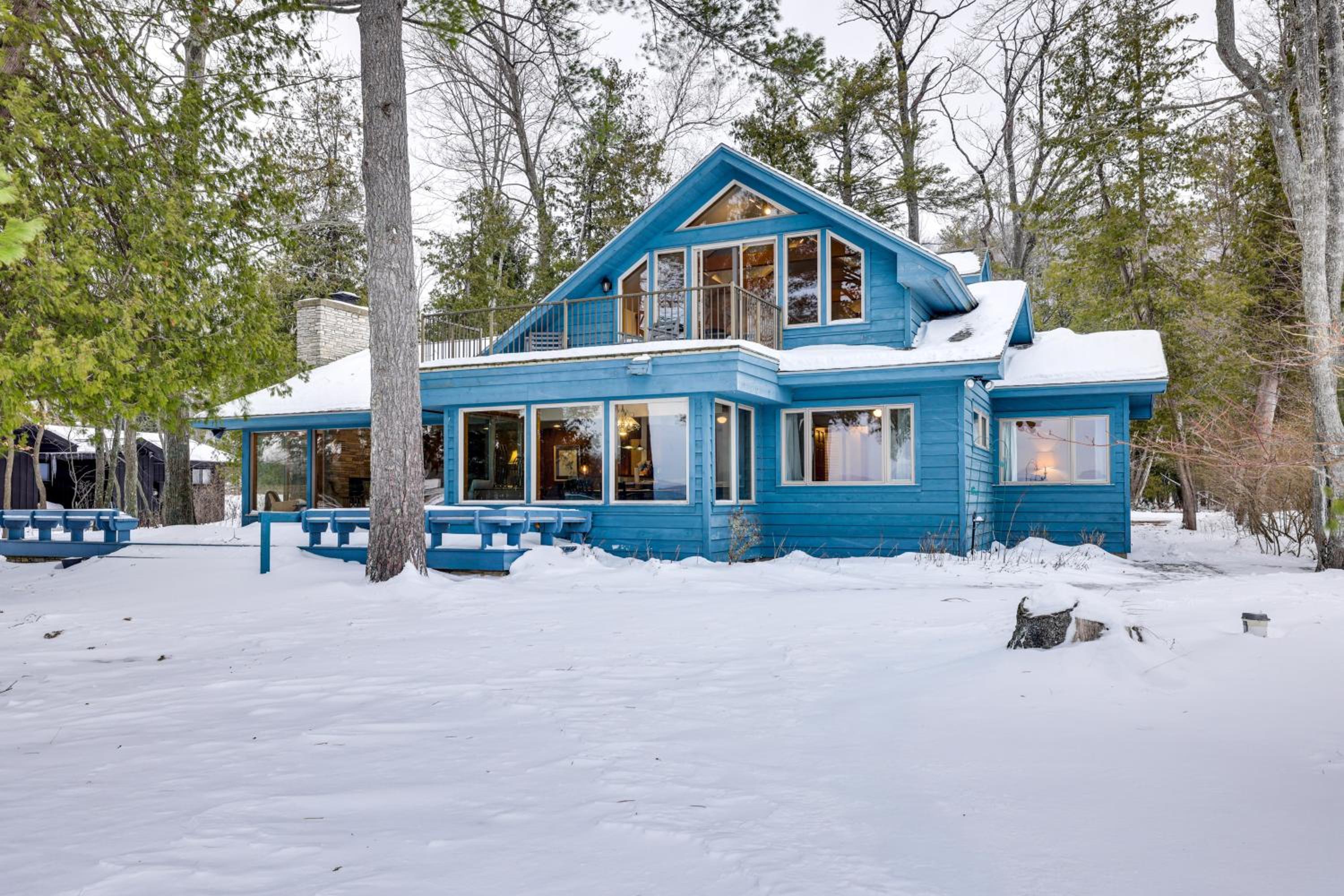 about 4,000 Sq Ft Cabin on Glen Lake Deck and Views!