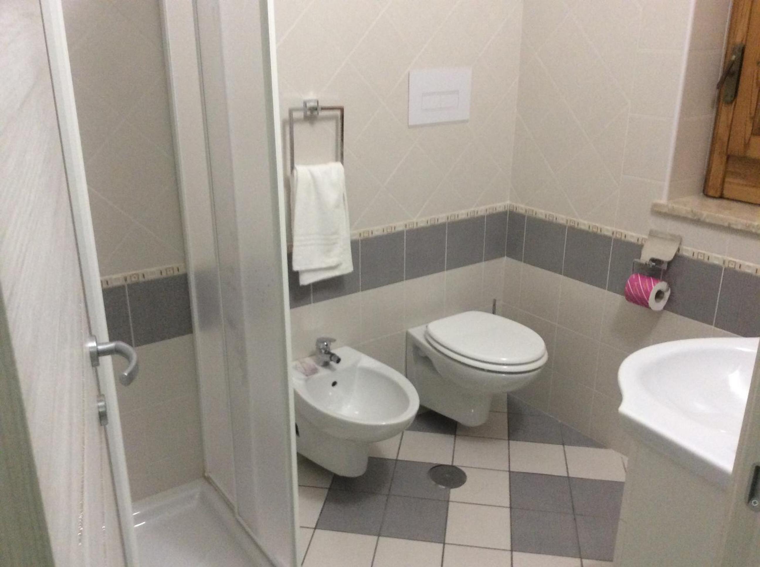 Be and Be - Property Image 19