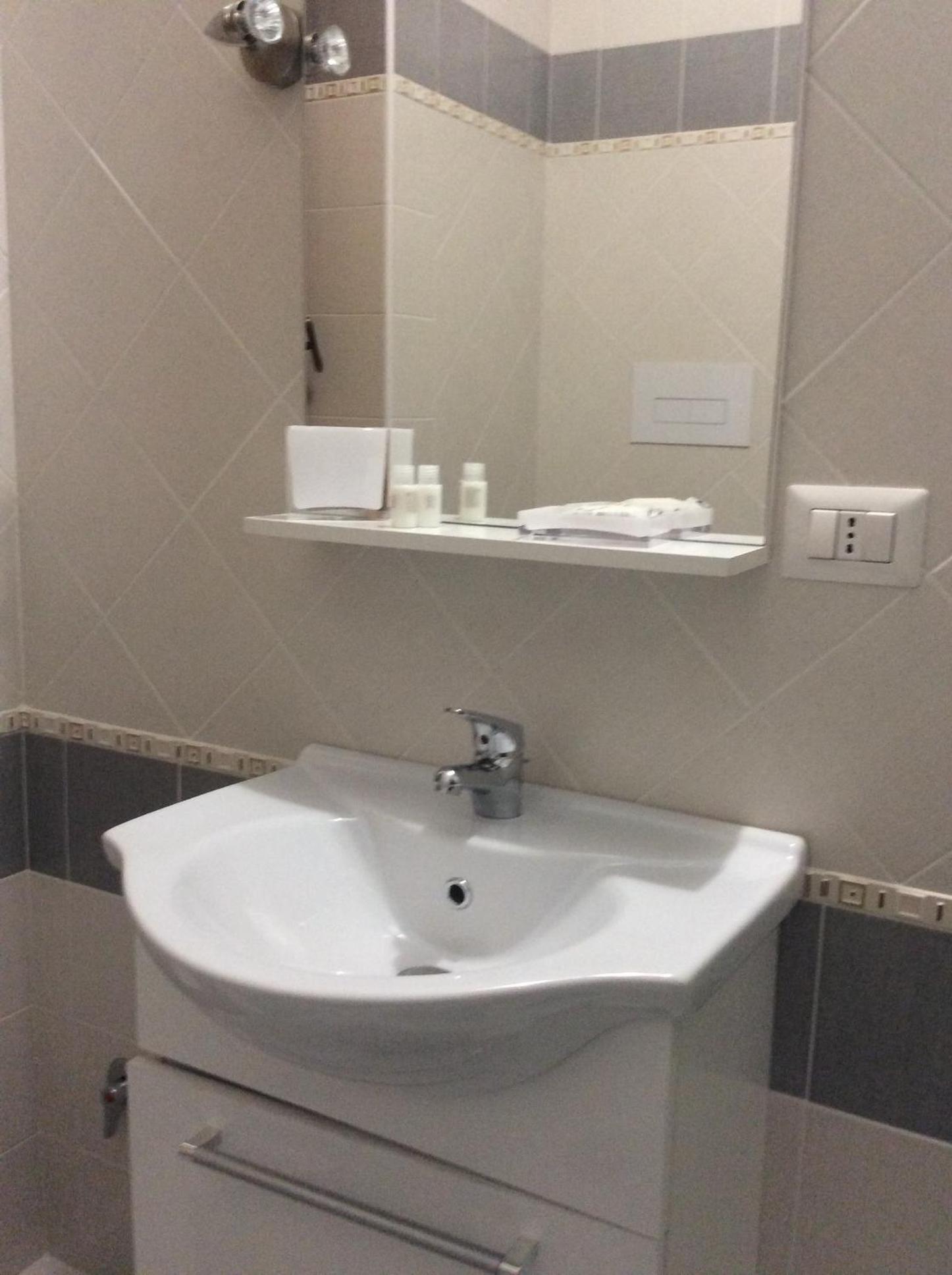 Be and Be - Property Image 10