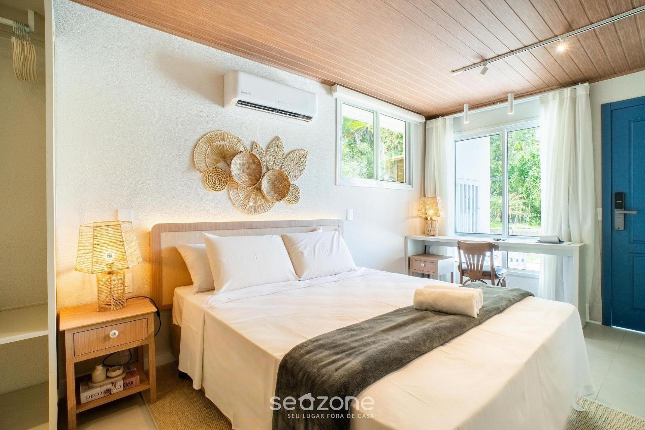 Beachfront condominium in Morro das Pedras - FTSs