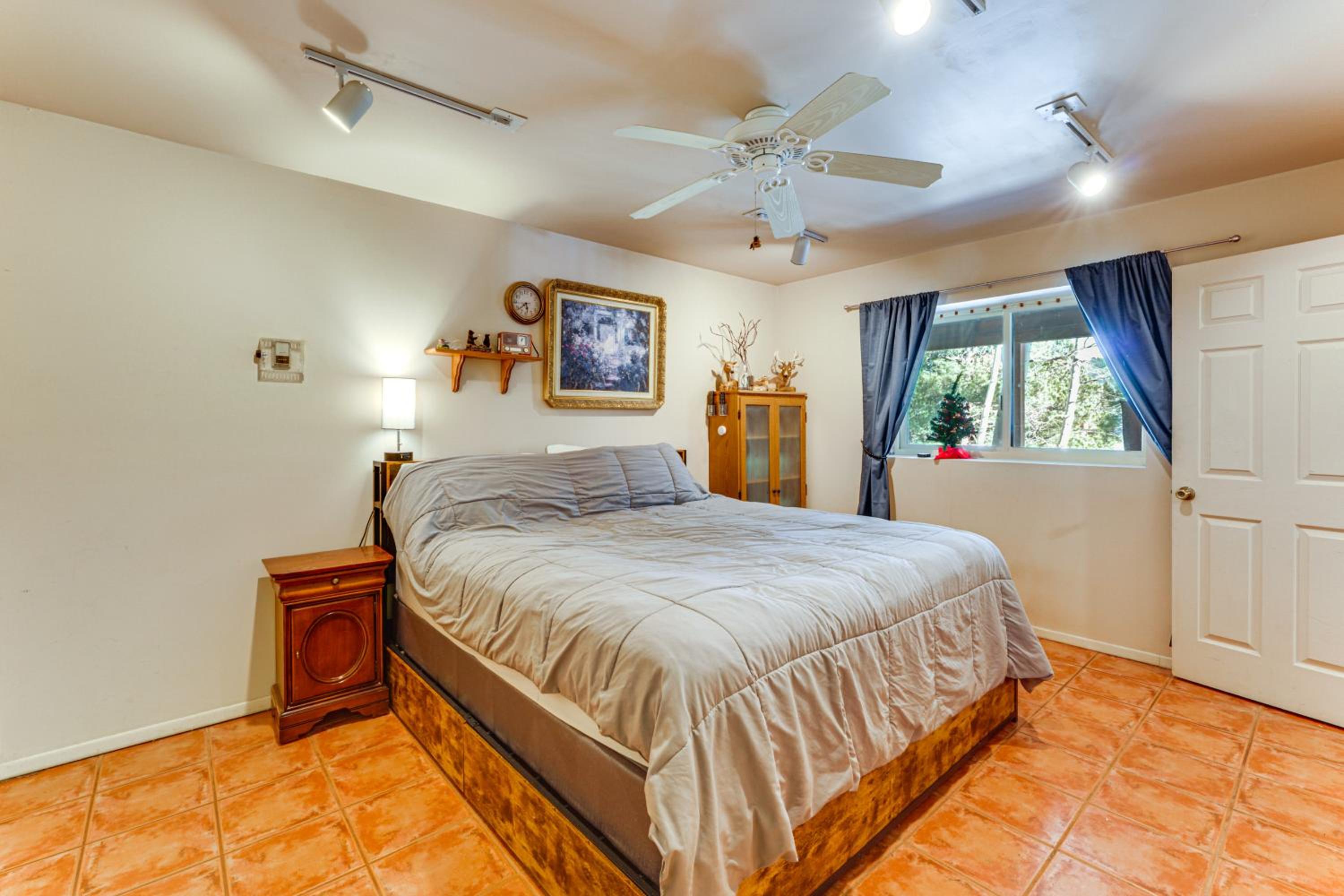 3 Mi to Angel Fire Resort! Quaint Apt on 2 Acres