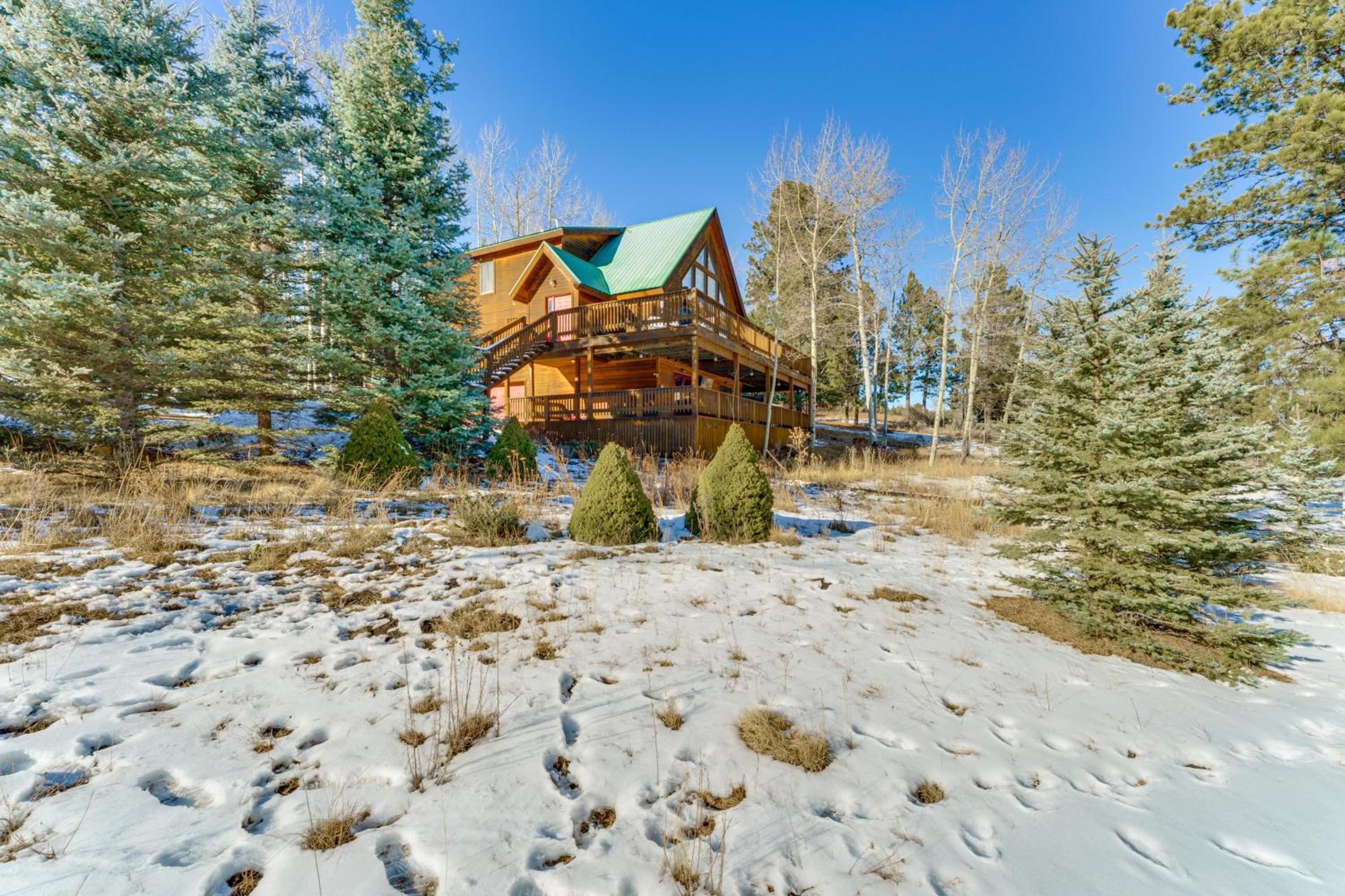 3 Mi to Angel Fire Resort! Quaint Apt on 2 Acres