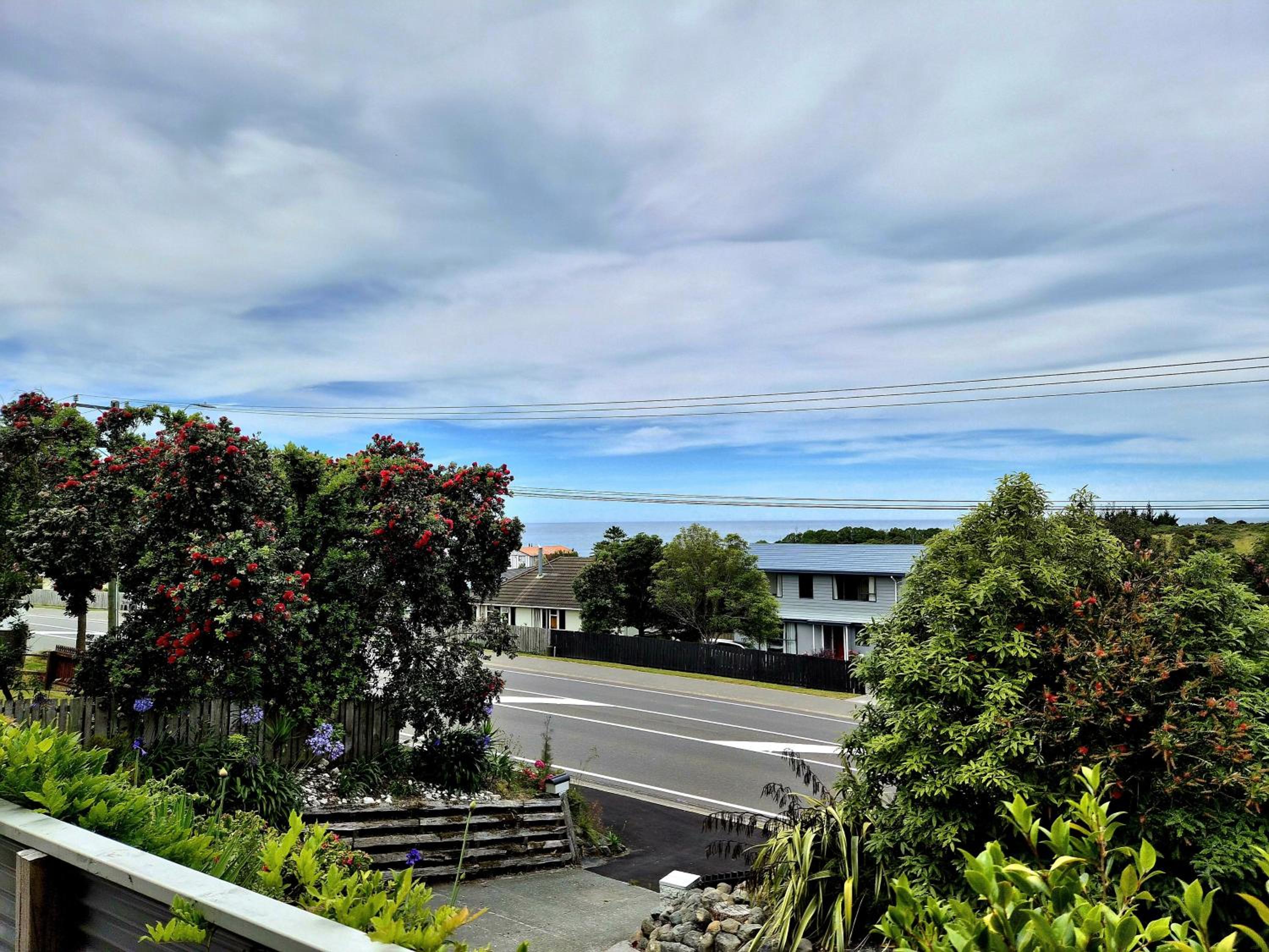 Centrally located Hilltop Apartment
