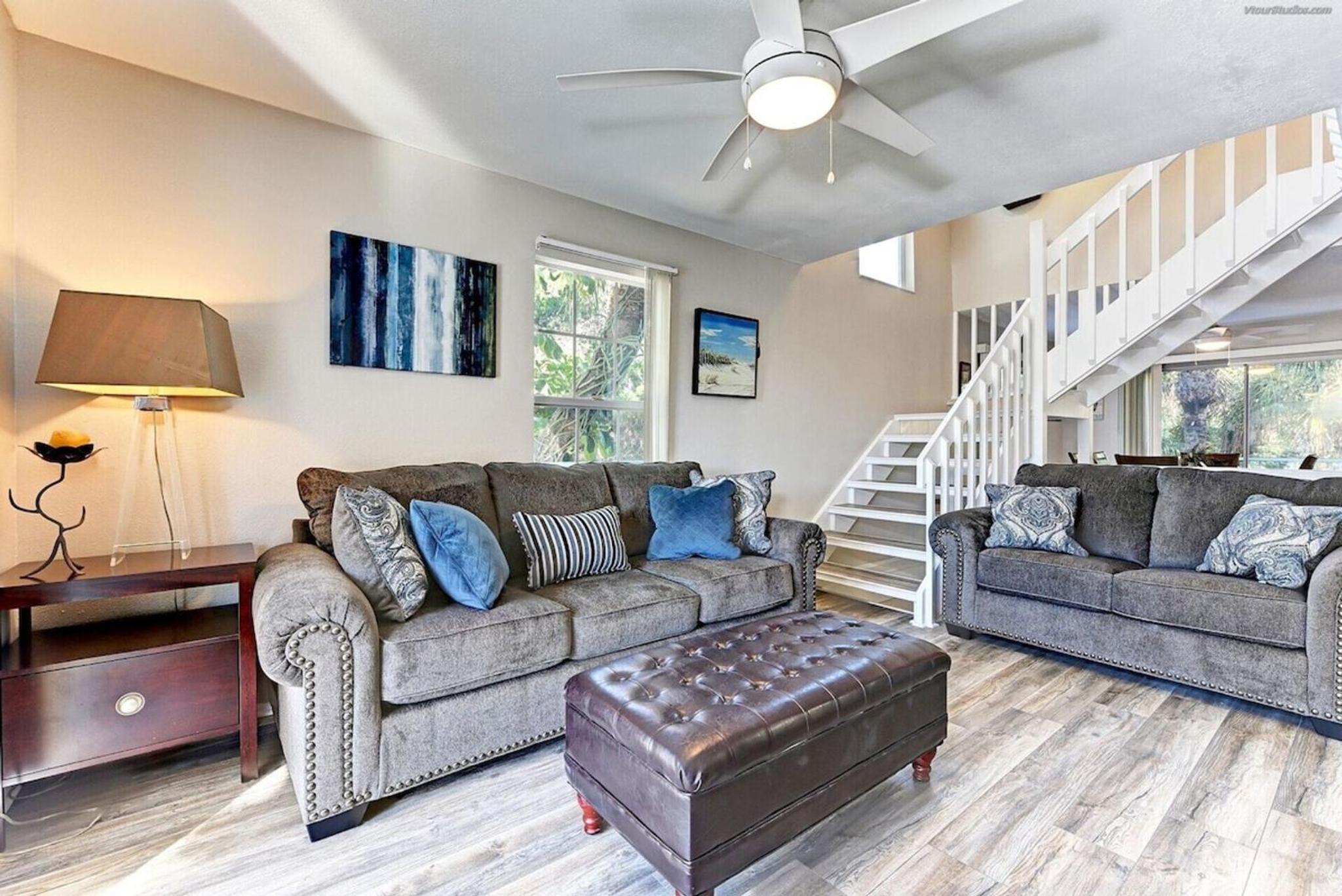 Beautiful 3 Bedroom 2 Bathroom Home Steps from the Beach