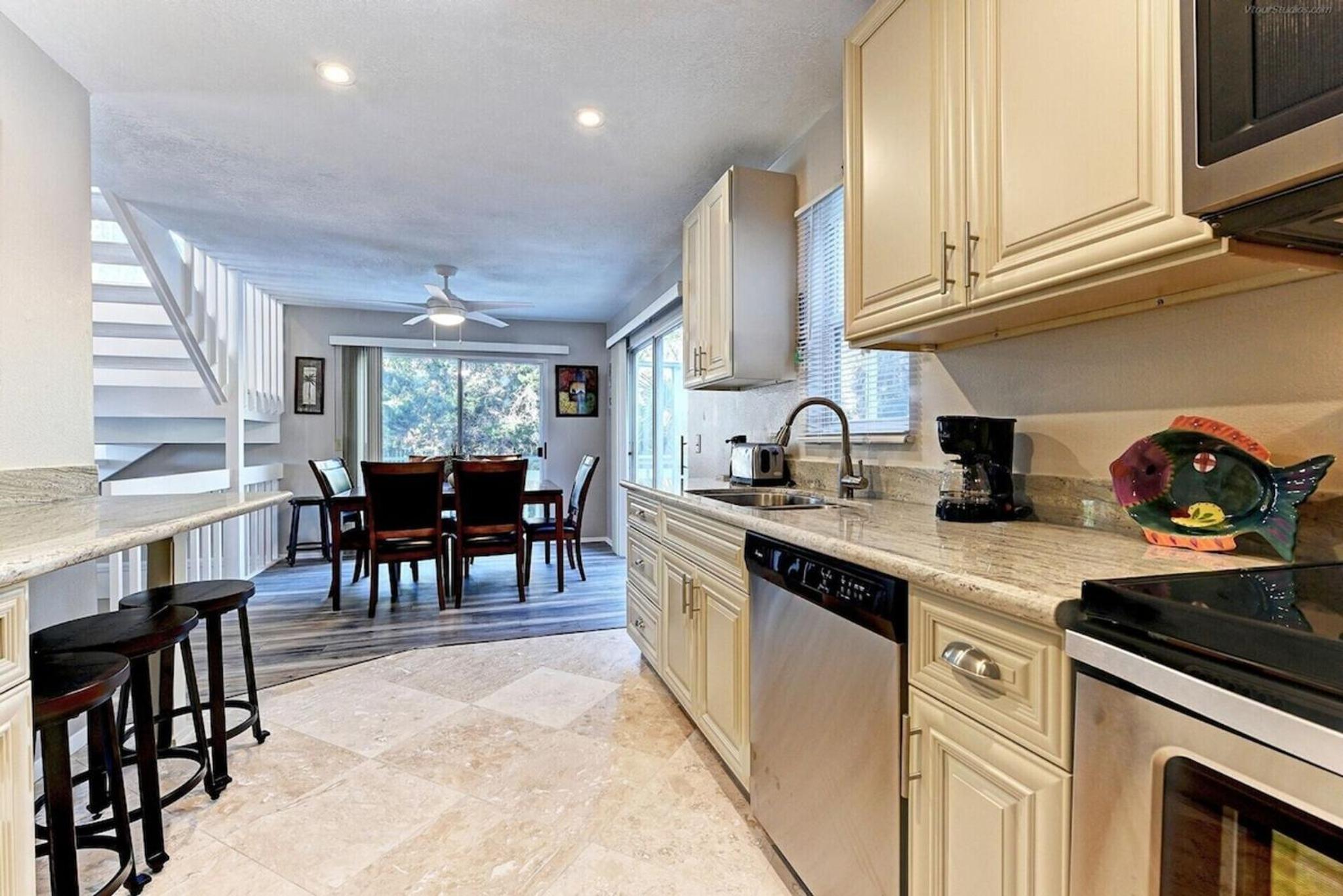 Beautiful 3 Bedroom 2 Bathroom Home Steps from the Beach