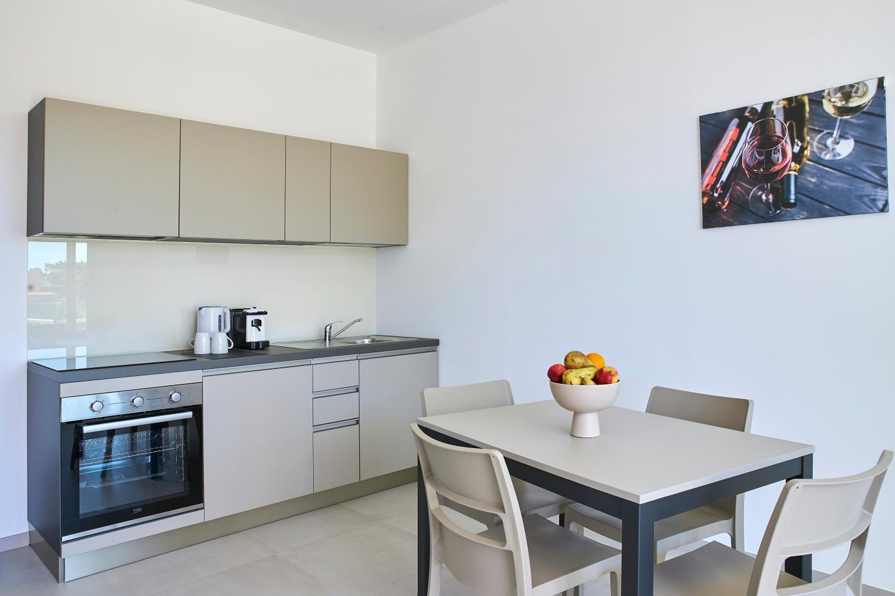 Dara Holiday Apartments