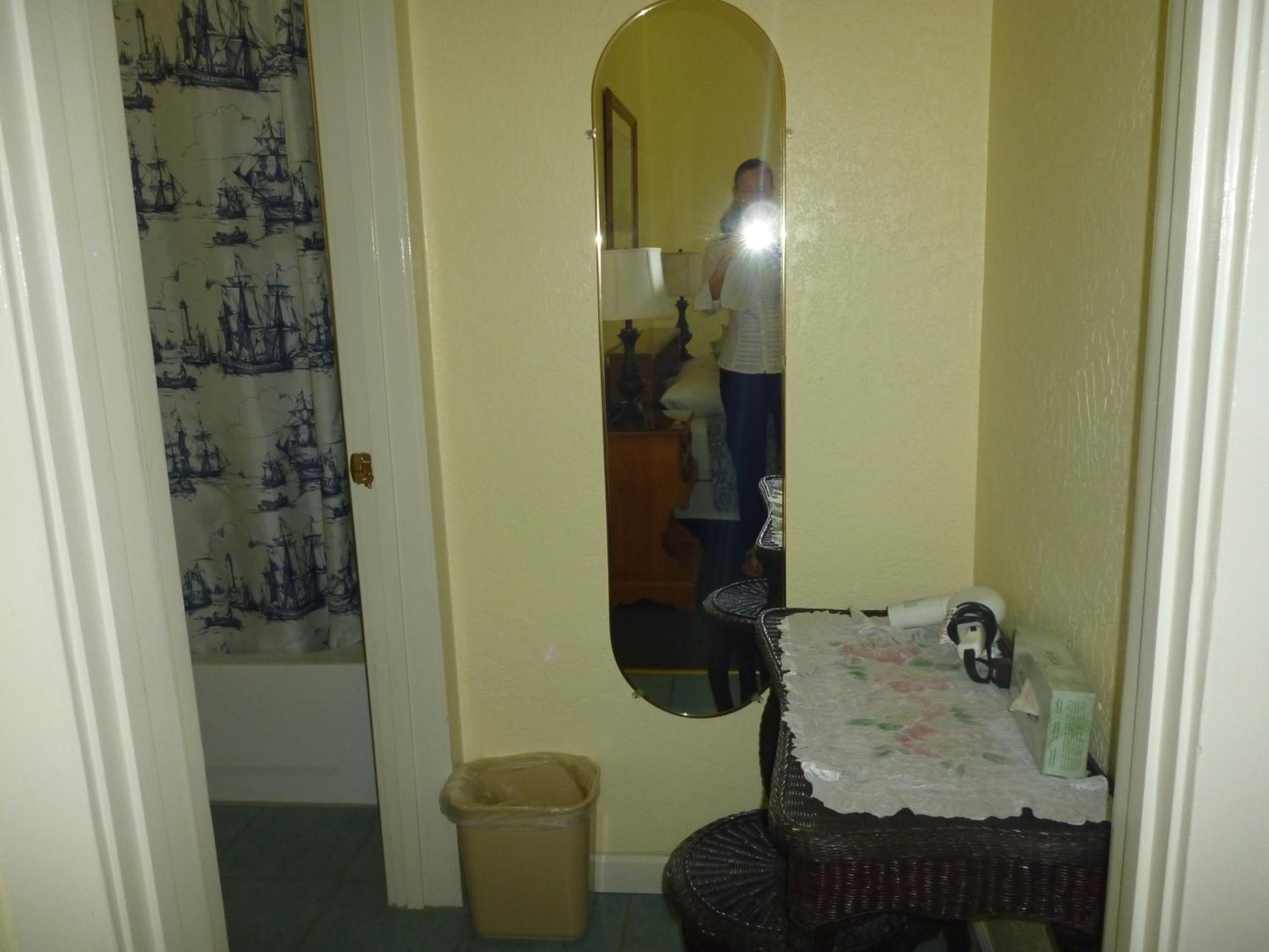 Harbor Inn