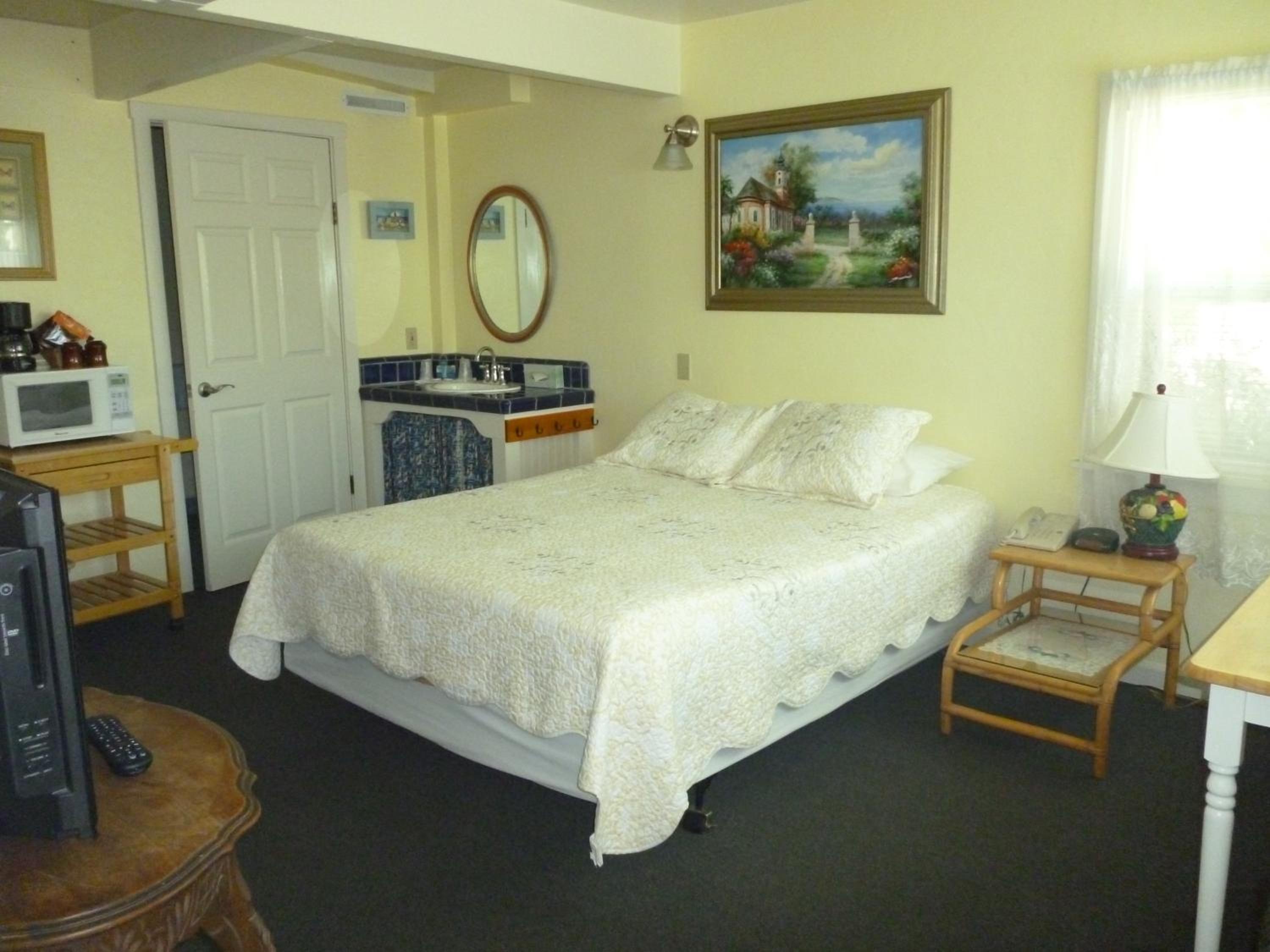 Harbor Inn