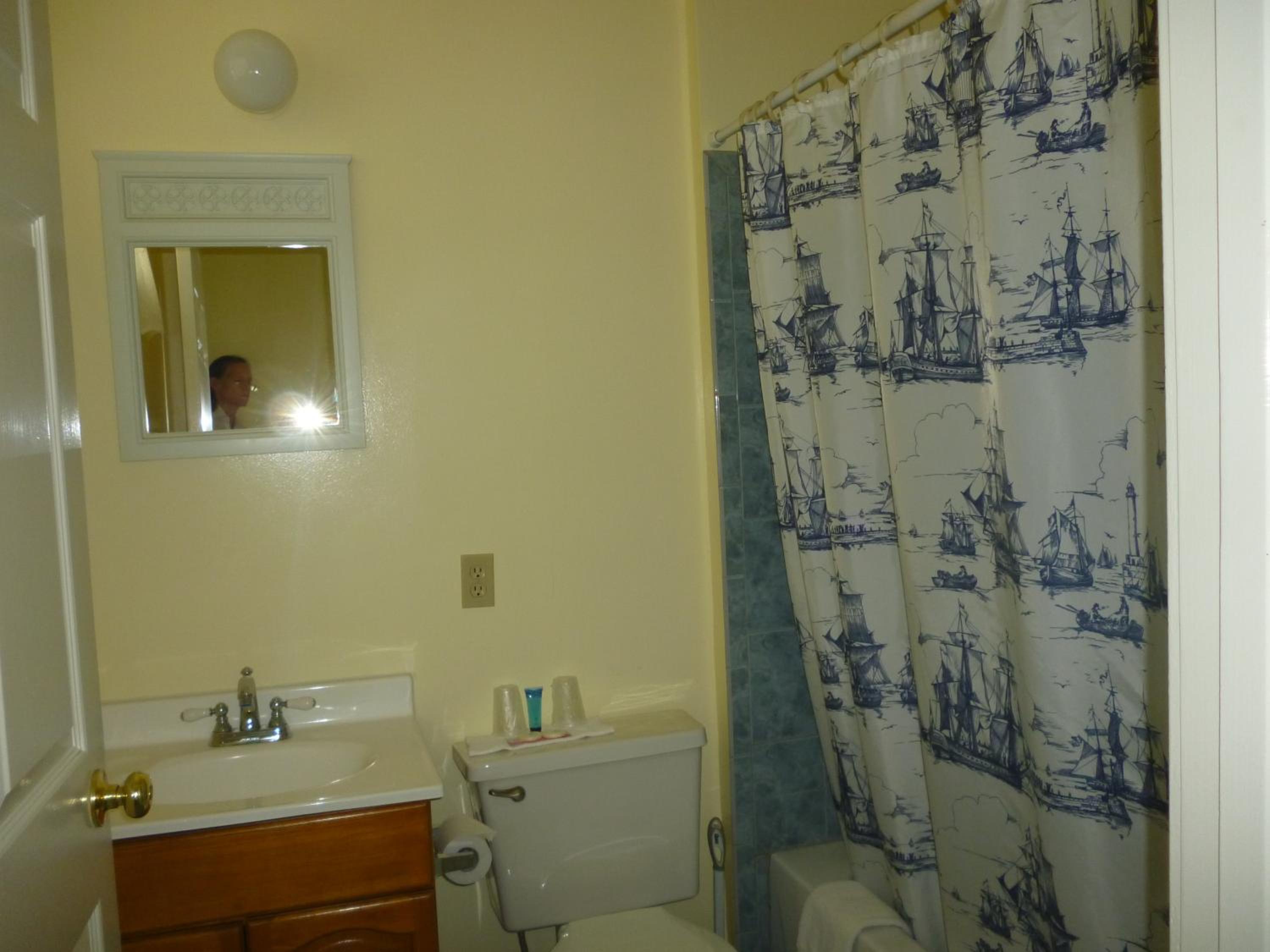Harbor Inn