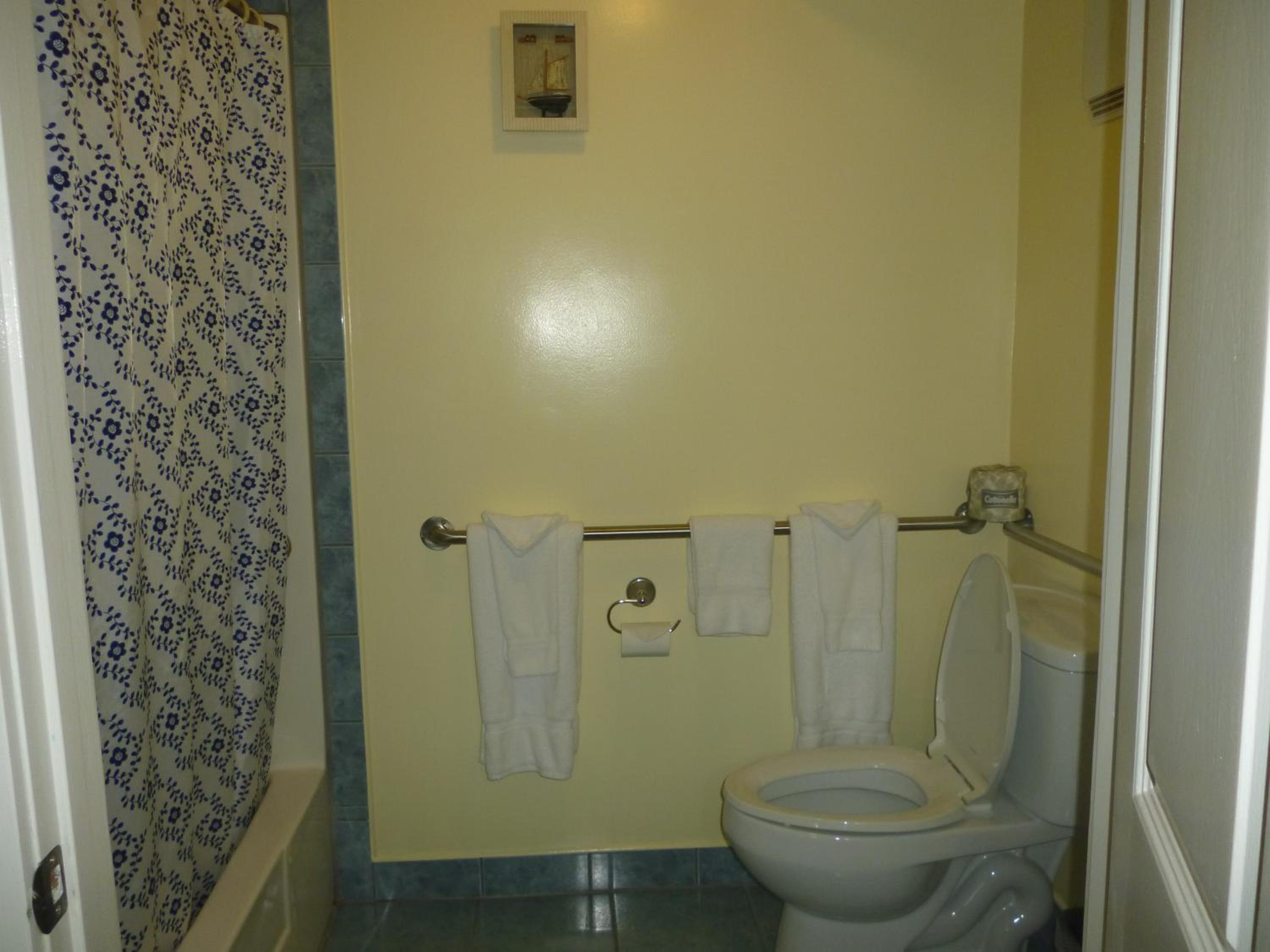 Harbor Inn