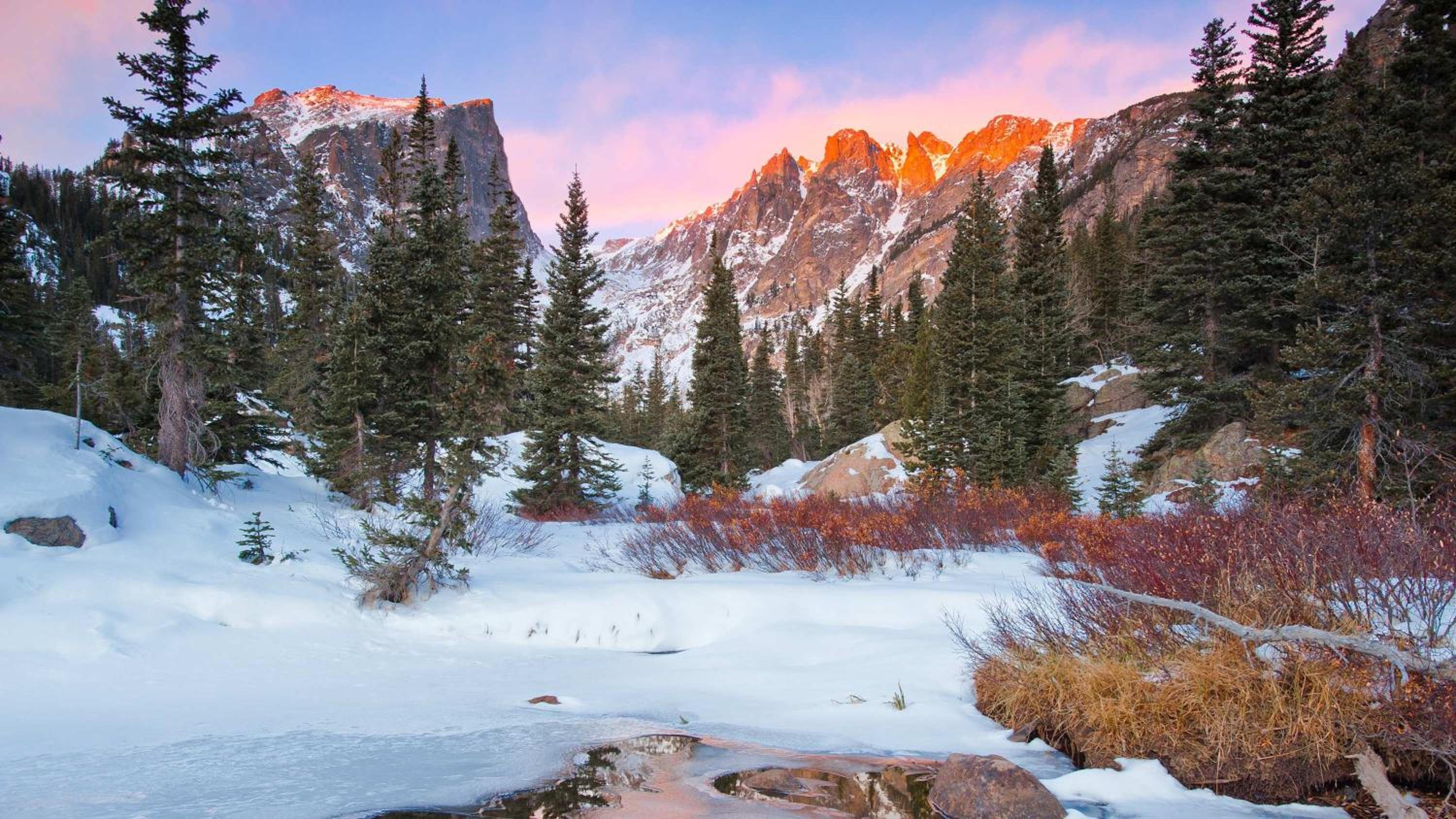Luxury Mountain Winter Getaway w Picturesque Views