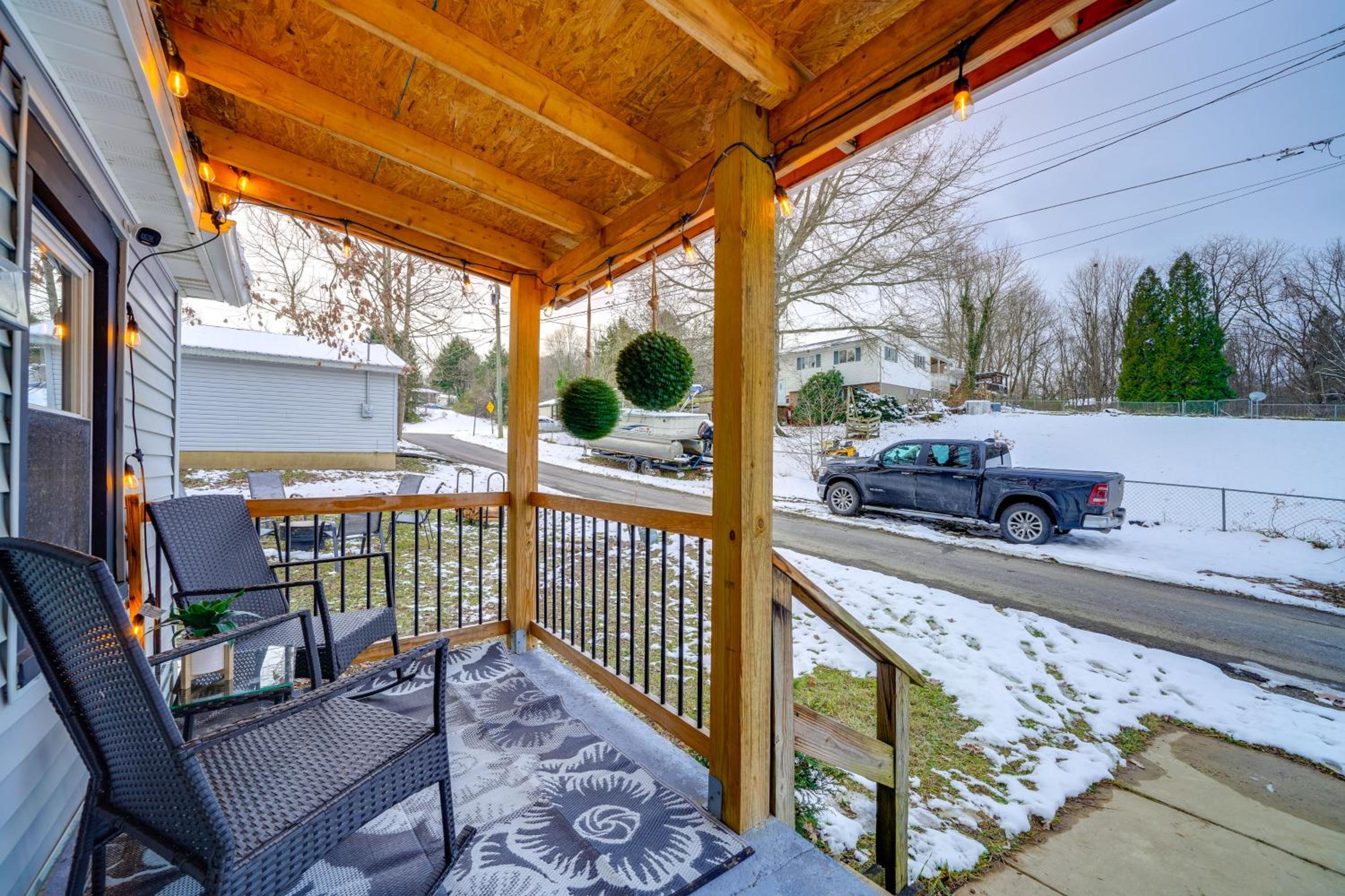 Walk to Dtwn Fayetteville Family Home with Fire Pit