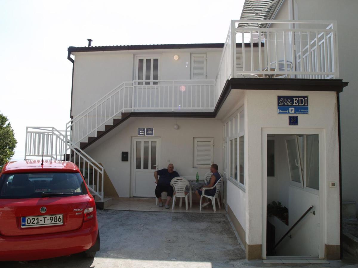 Guest House Edi view 2
