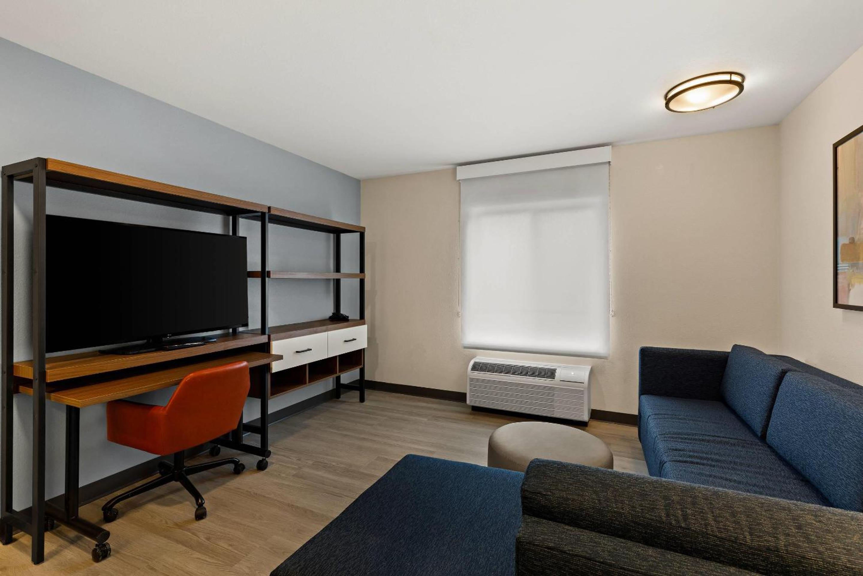 Everhome Suites Clarksville Ft Campbell Area by Choice Hotels