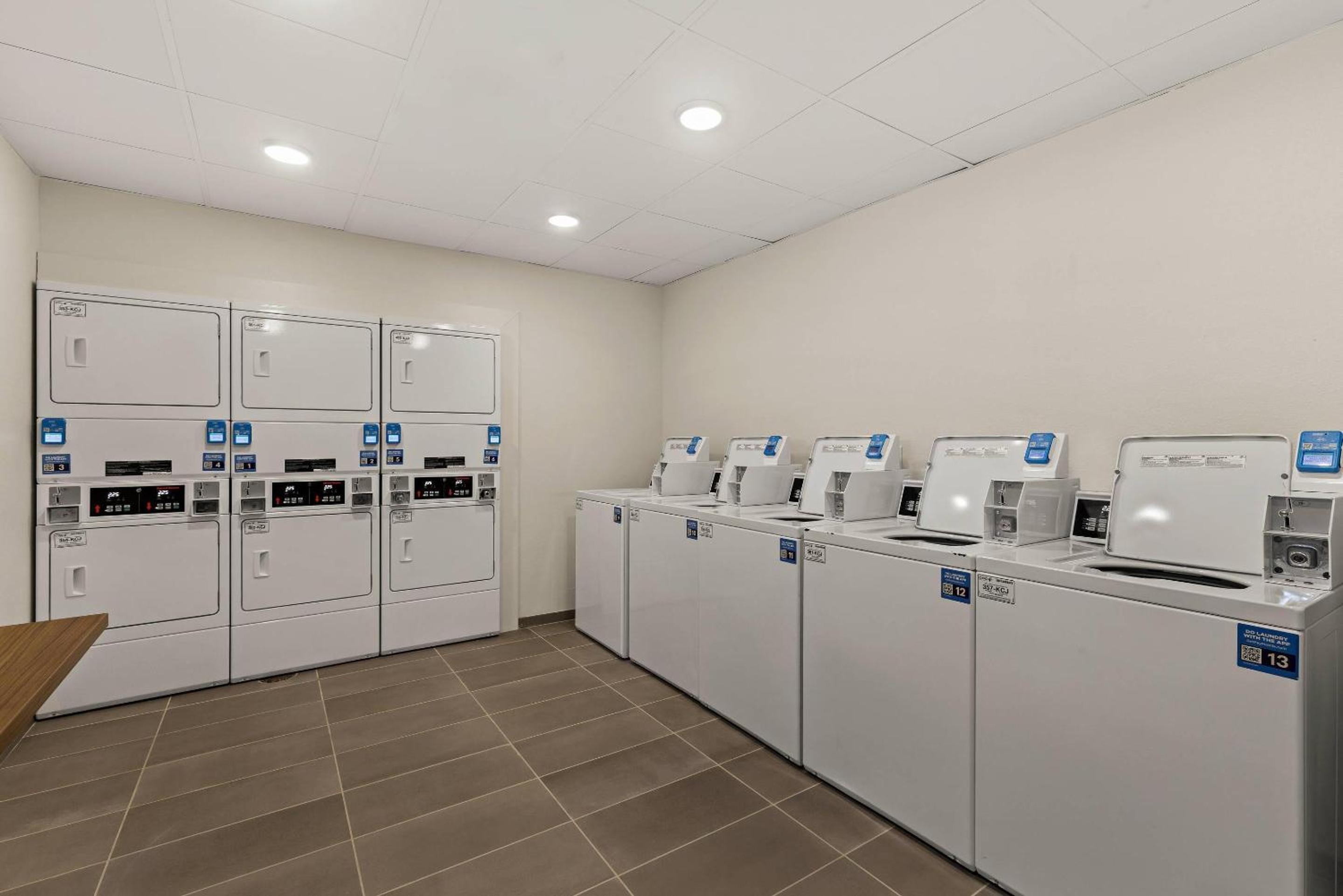 Everhome Suites Clarksville Ft Campbell Area by Choice Hotels