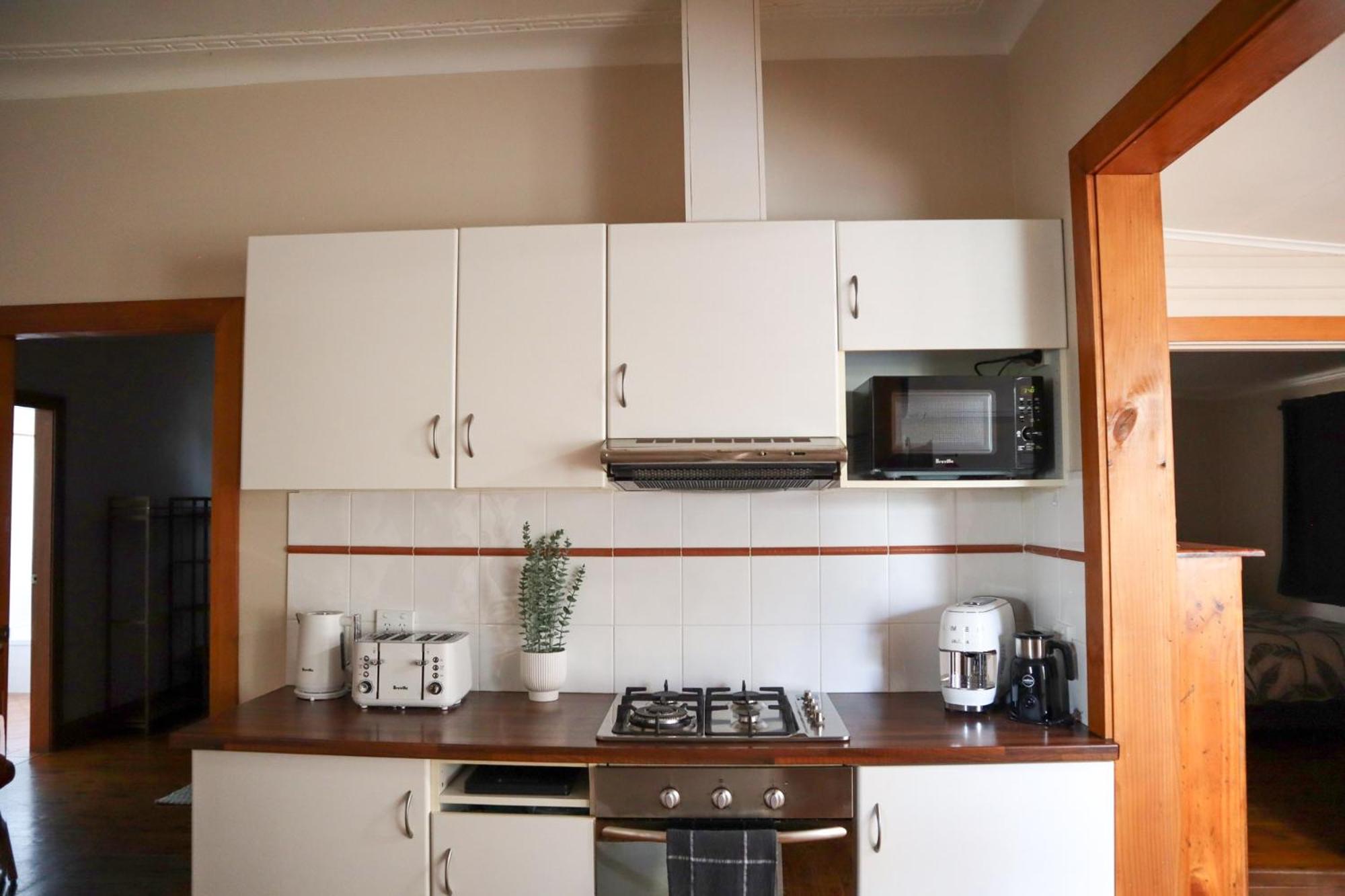 Spacious 3-Bed Home in Central Tenterfield