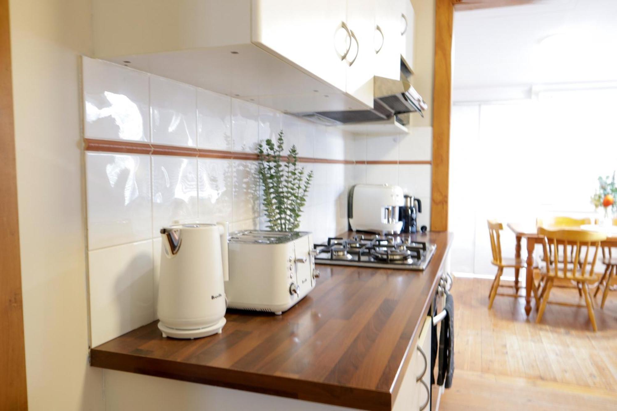 Spacious 3-Bed Home in Central Tenterfield