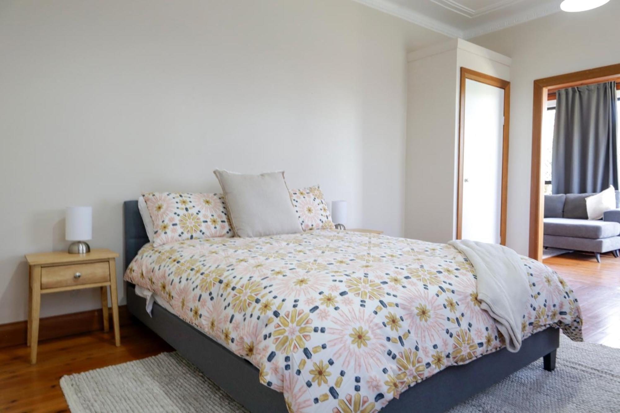 Spacious 3-Bed Home in Central Tenterfield