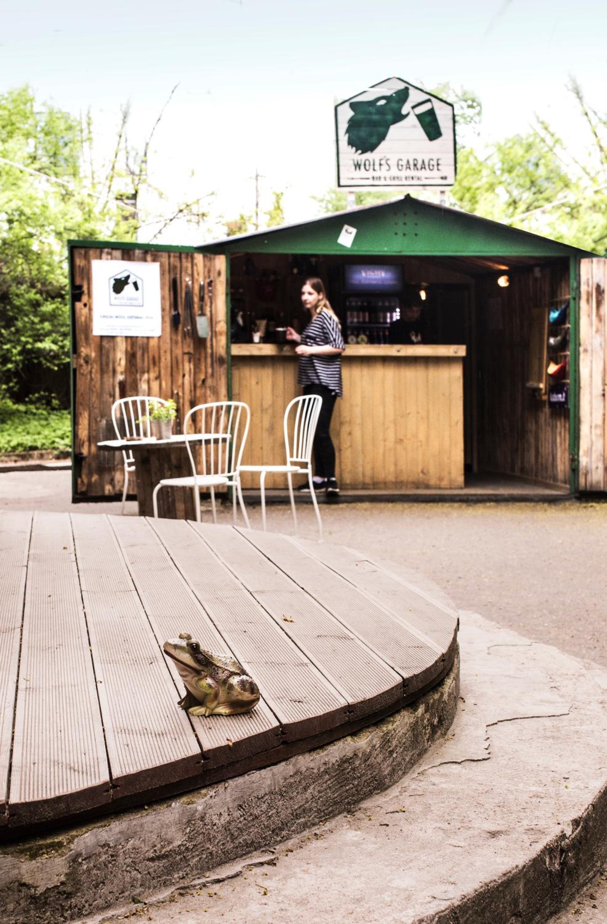 Downtown Forest Hostel & Camping