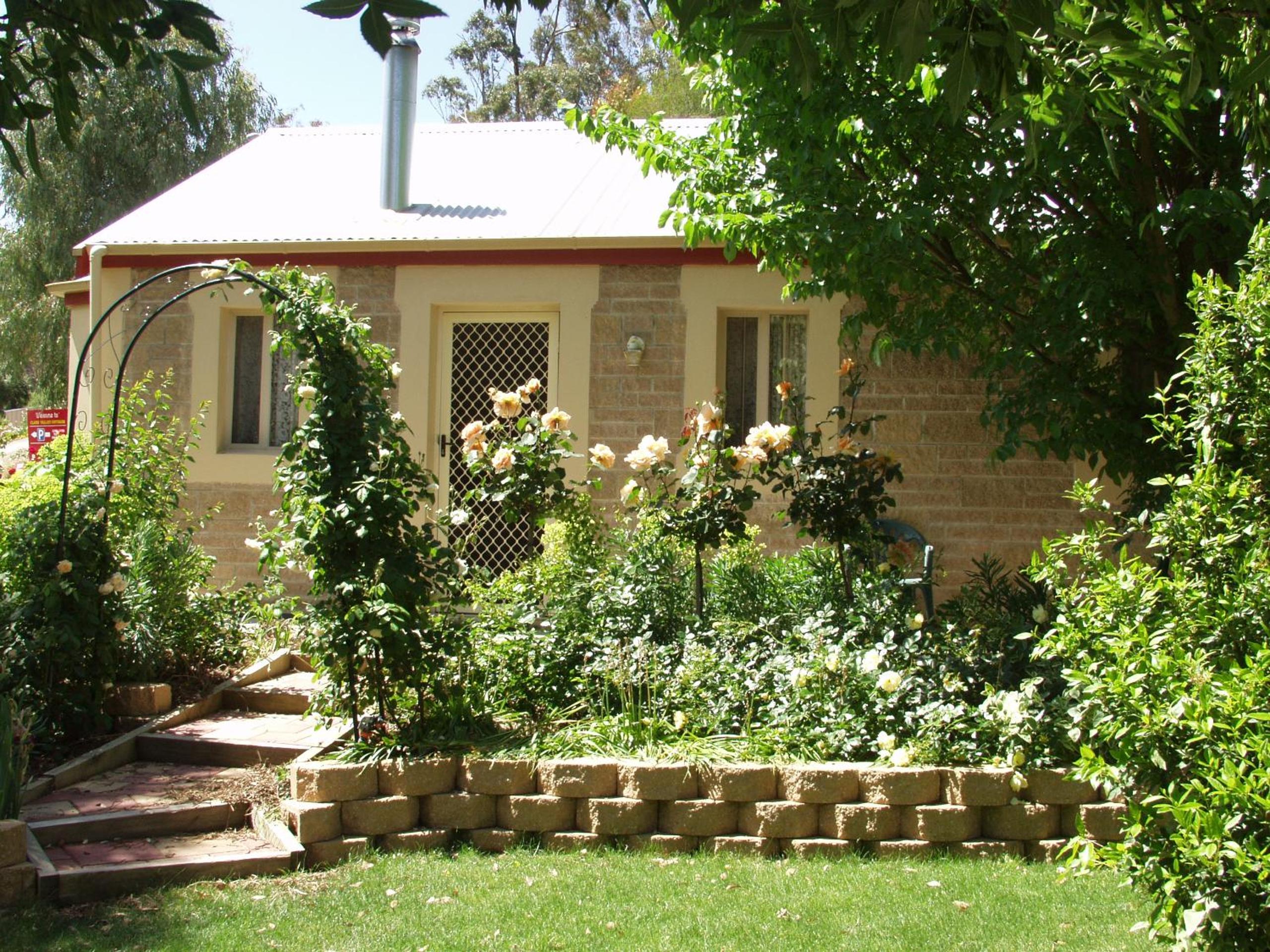 Riesling Trail & Clare Valley Cottages