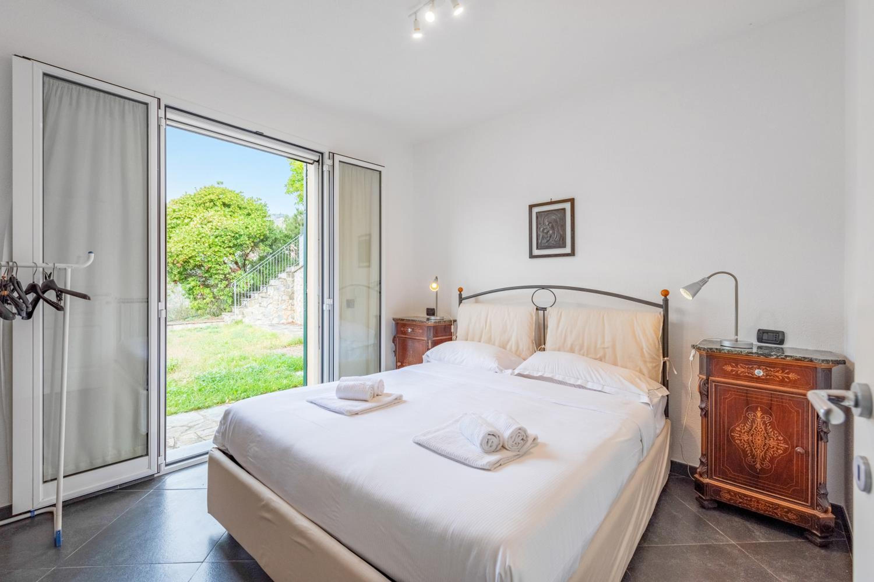 Moneglia Villa in A Quiet Place - Happy Rentals