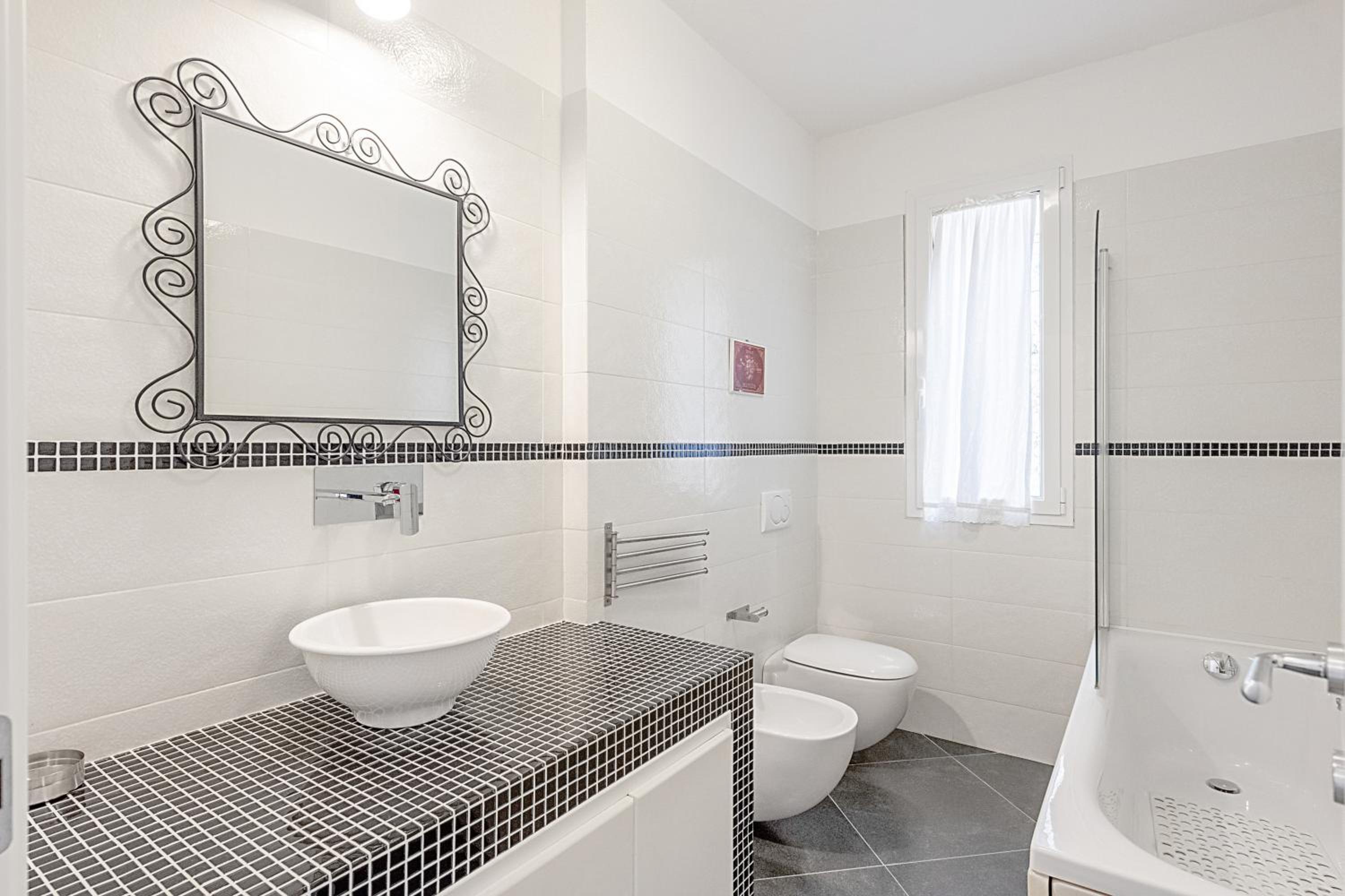 Moneglia Villa in A Quiet Place - Happy Rentals