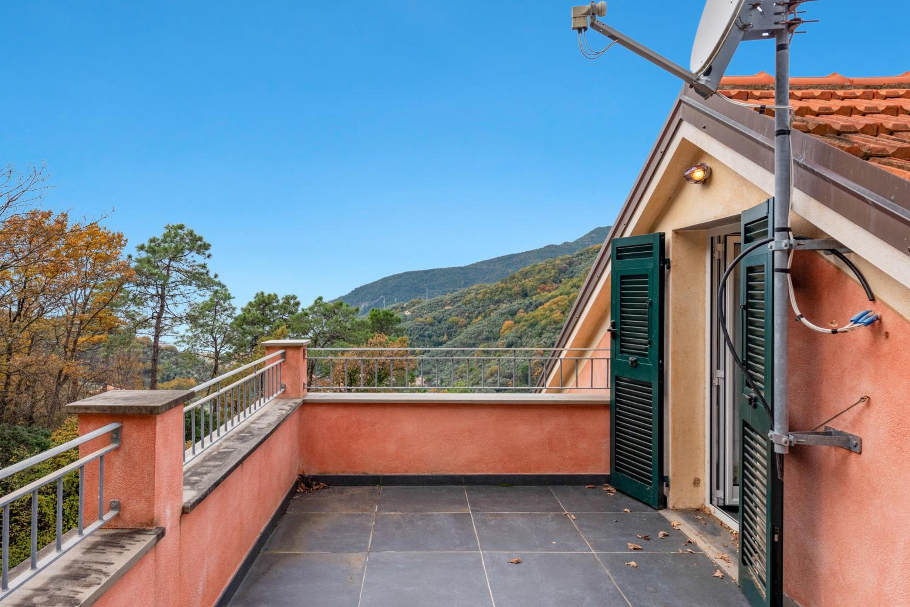 Moneglia Villa in A Quiet Place - Happy Rentals