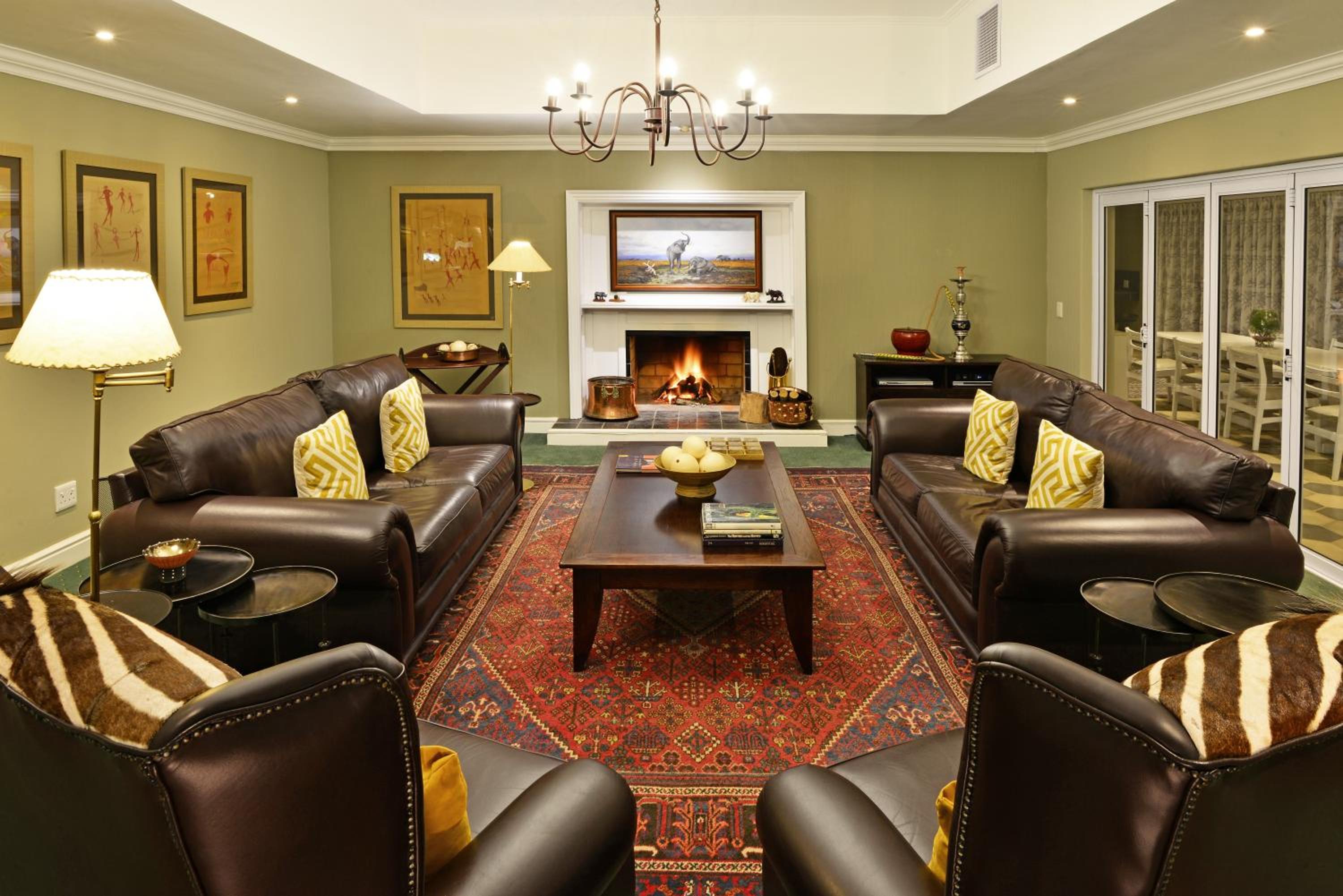 Founders Lodge by Mantis