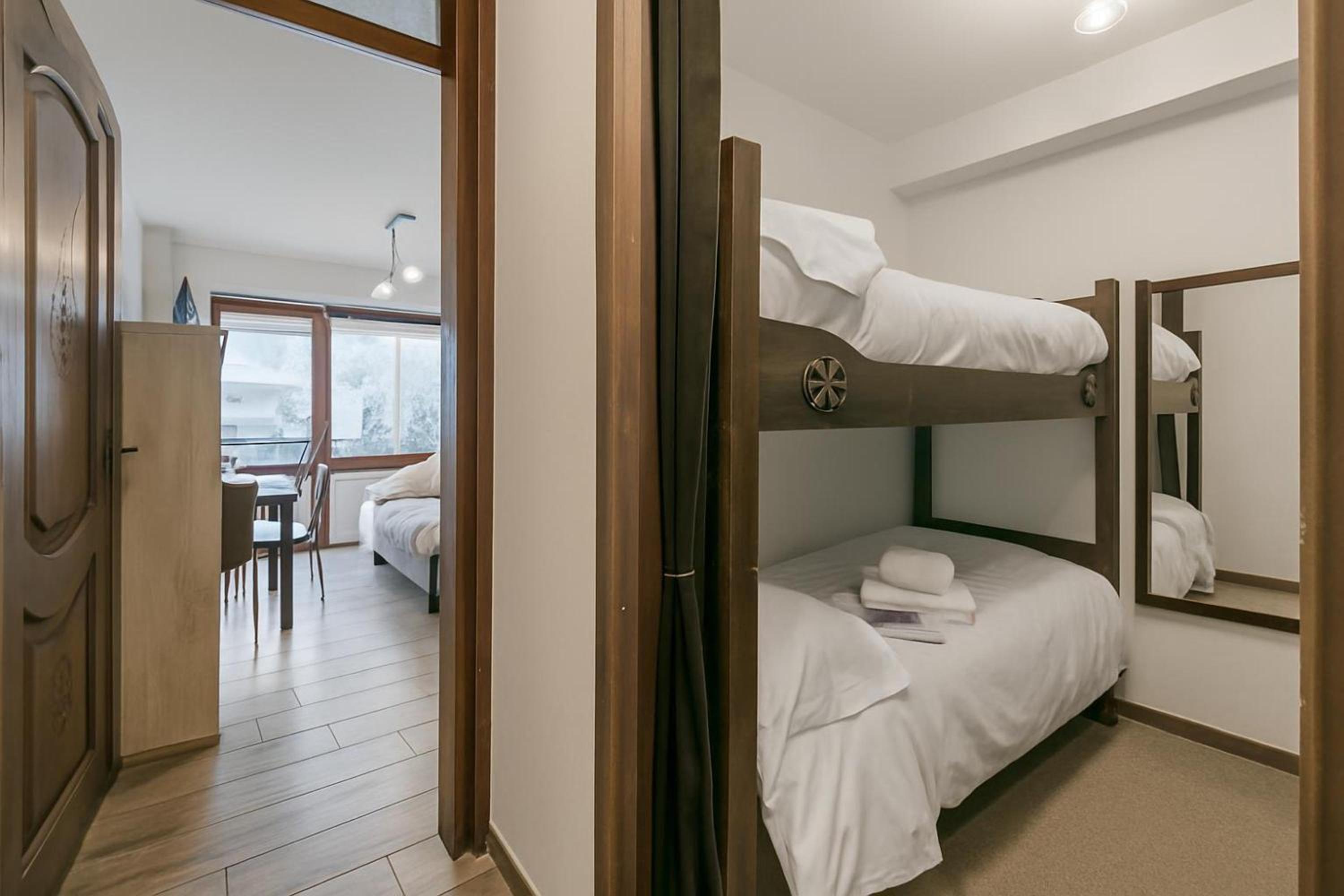 Prestige Eleven In The Center Of Town - Happy Rentals