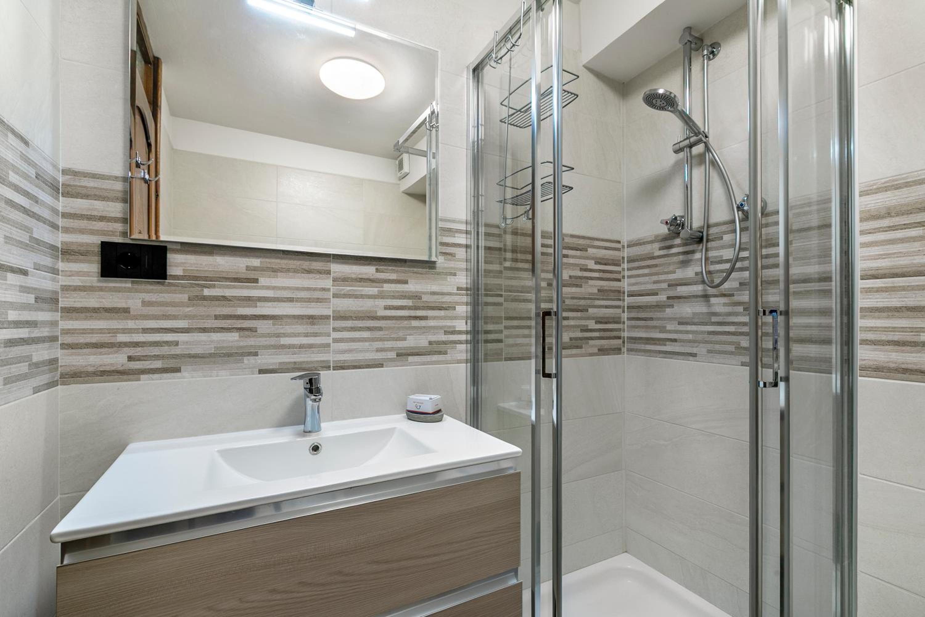 Prestige Eleven In The Center Of Town - Happy Rentals