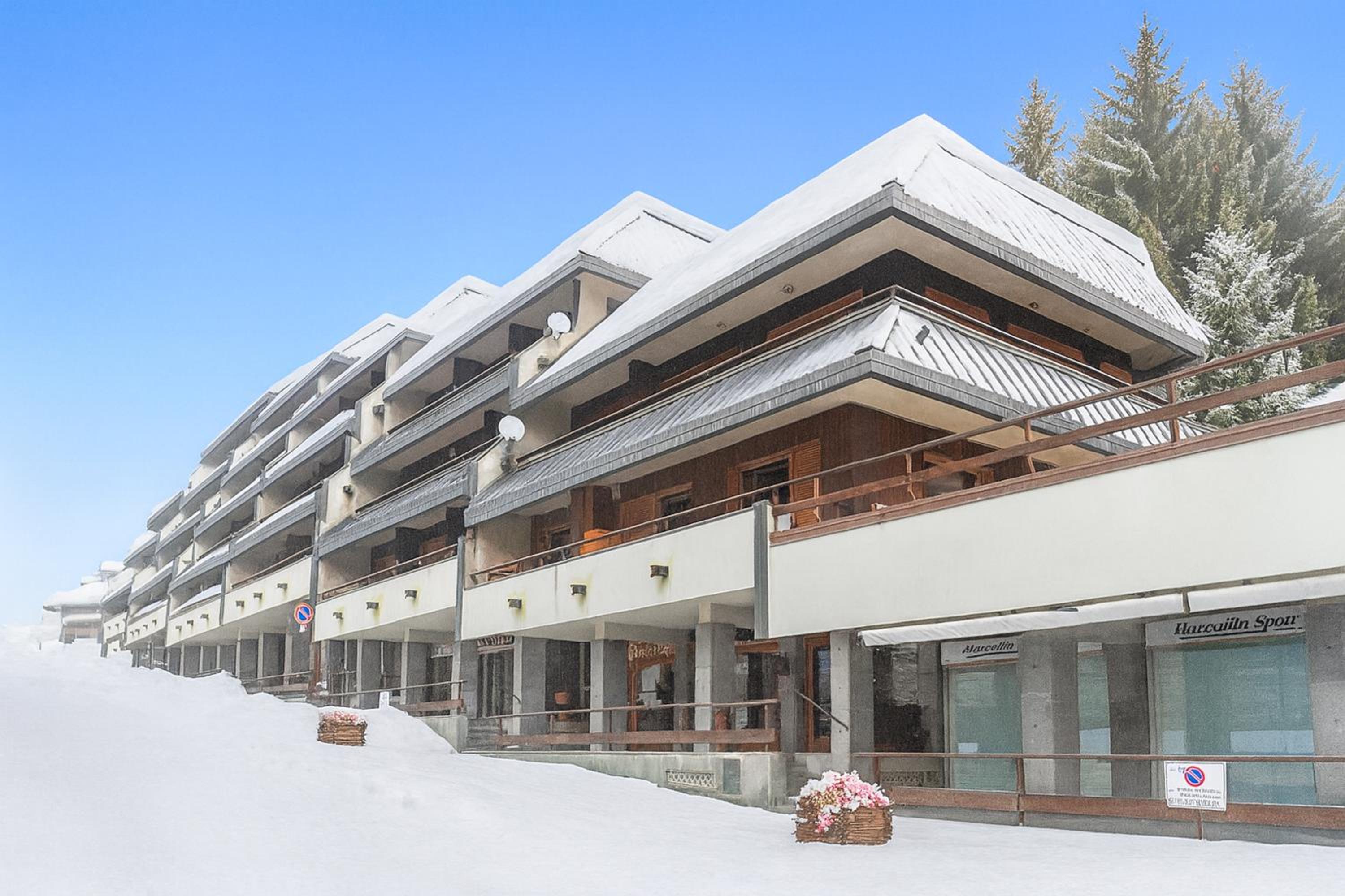Prestige Eleven In The Center Of Town - Happy Rentals