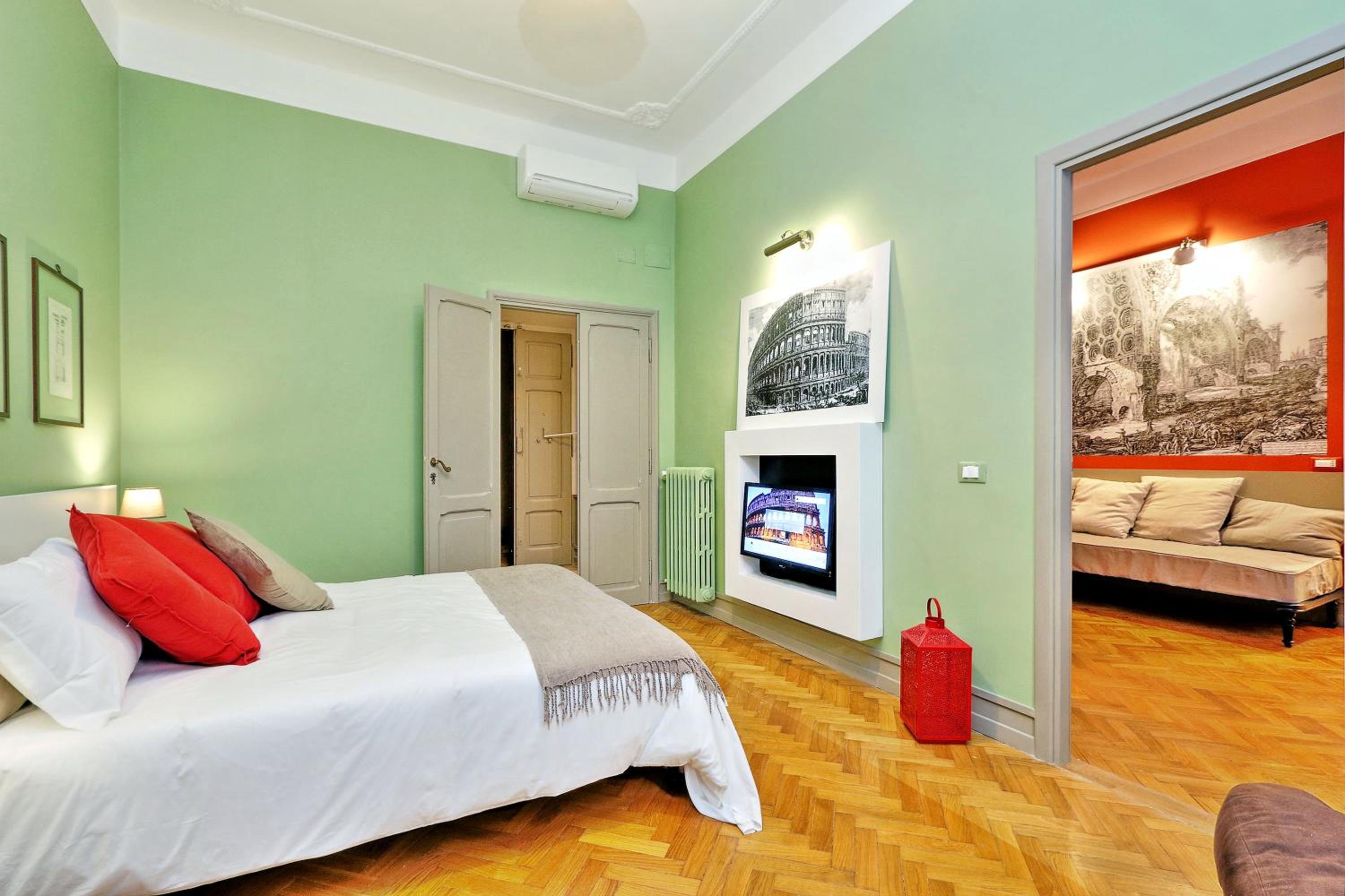 Piranesi Charmsuite