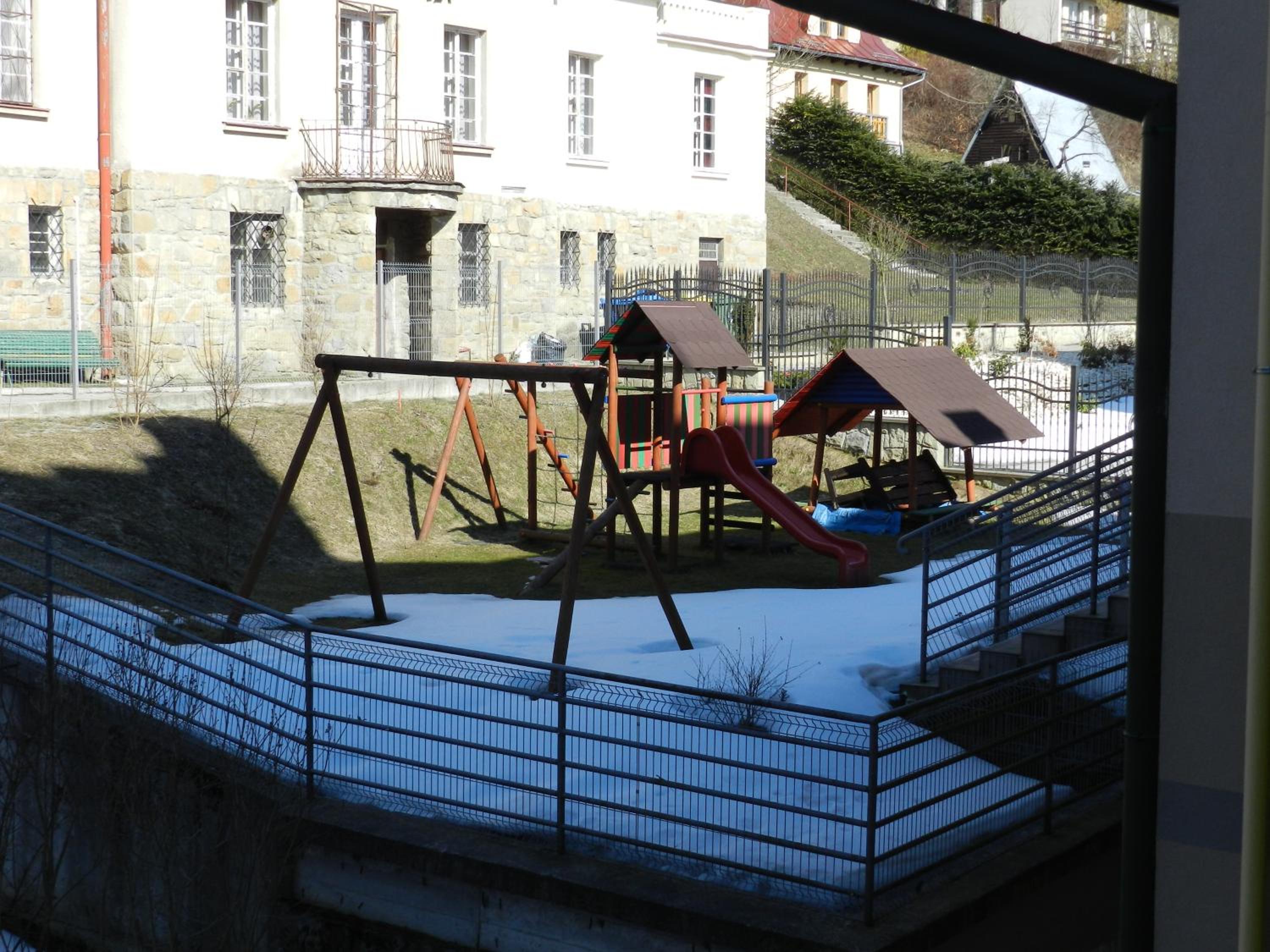 Photo 12