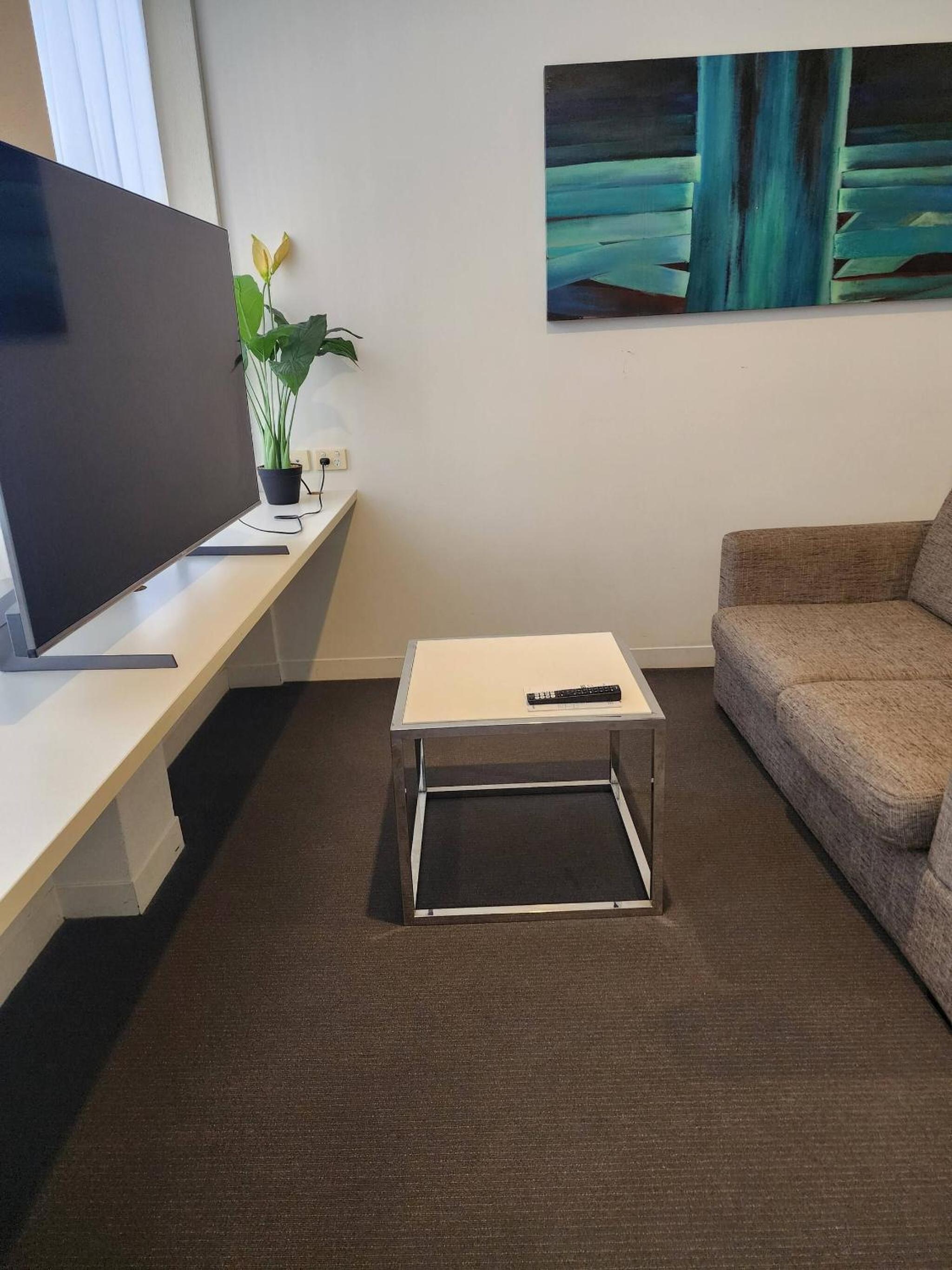 Edtrack APT - near Crown Casino