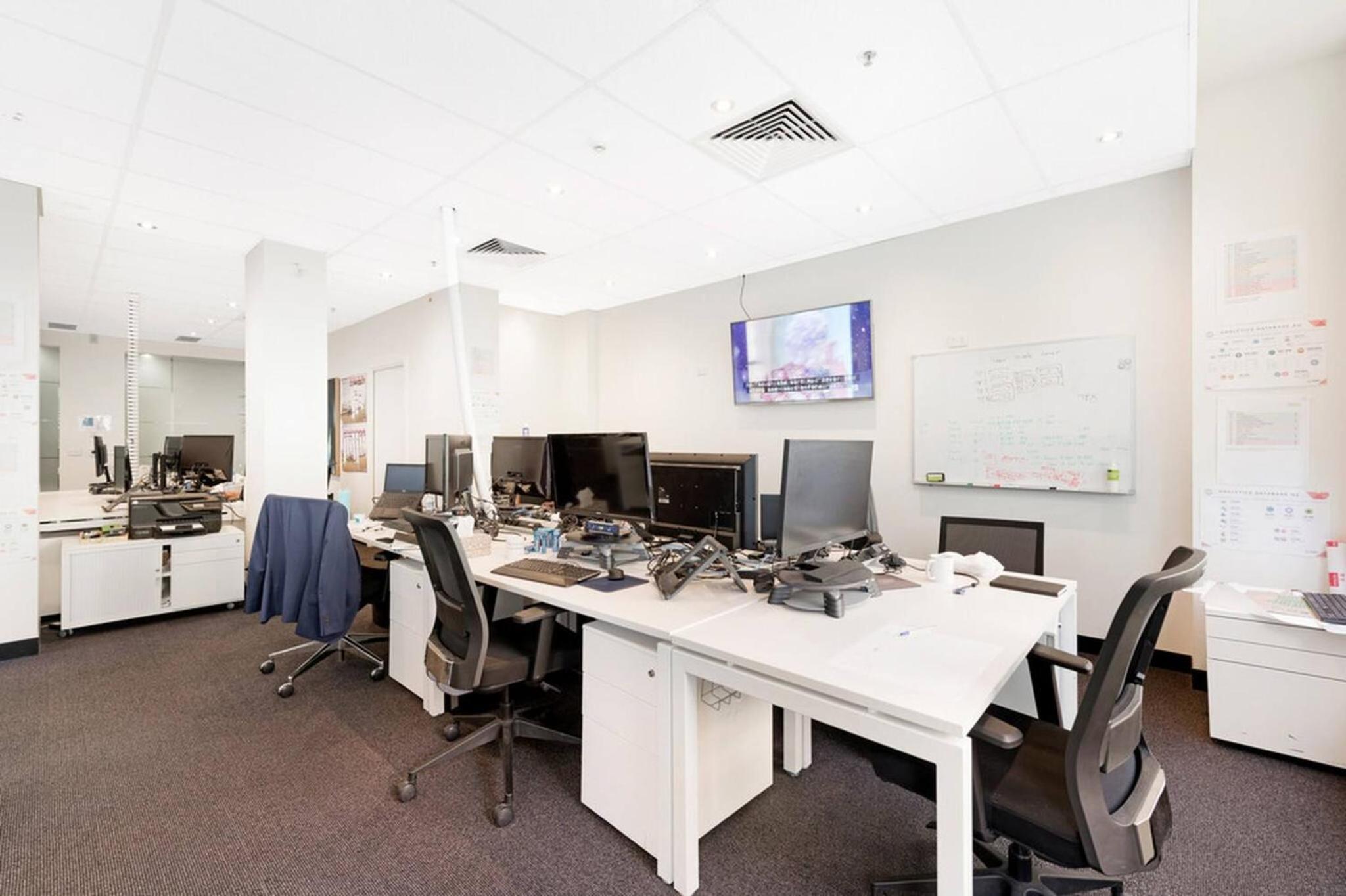Edtrack APT - near Crown Casino