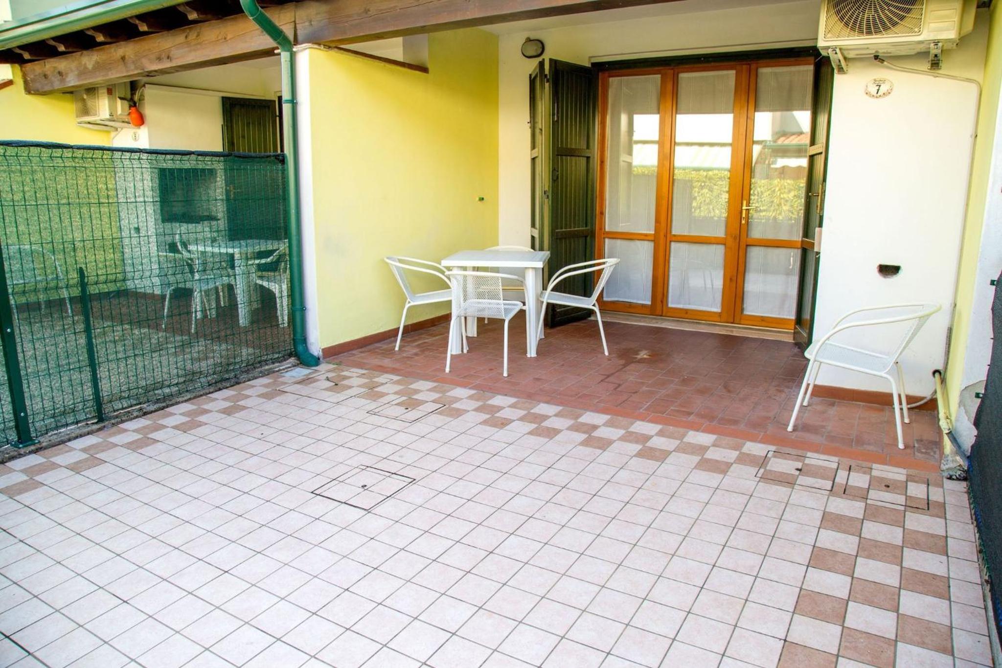 Ground-floor haven just 350mt from the beach